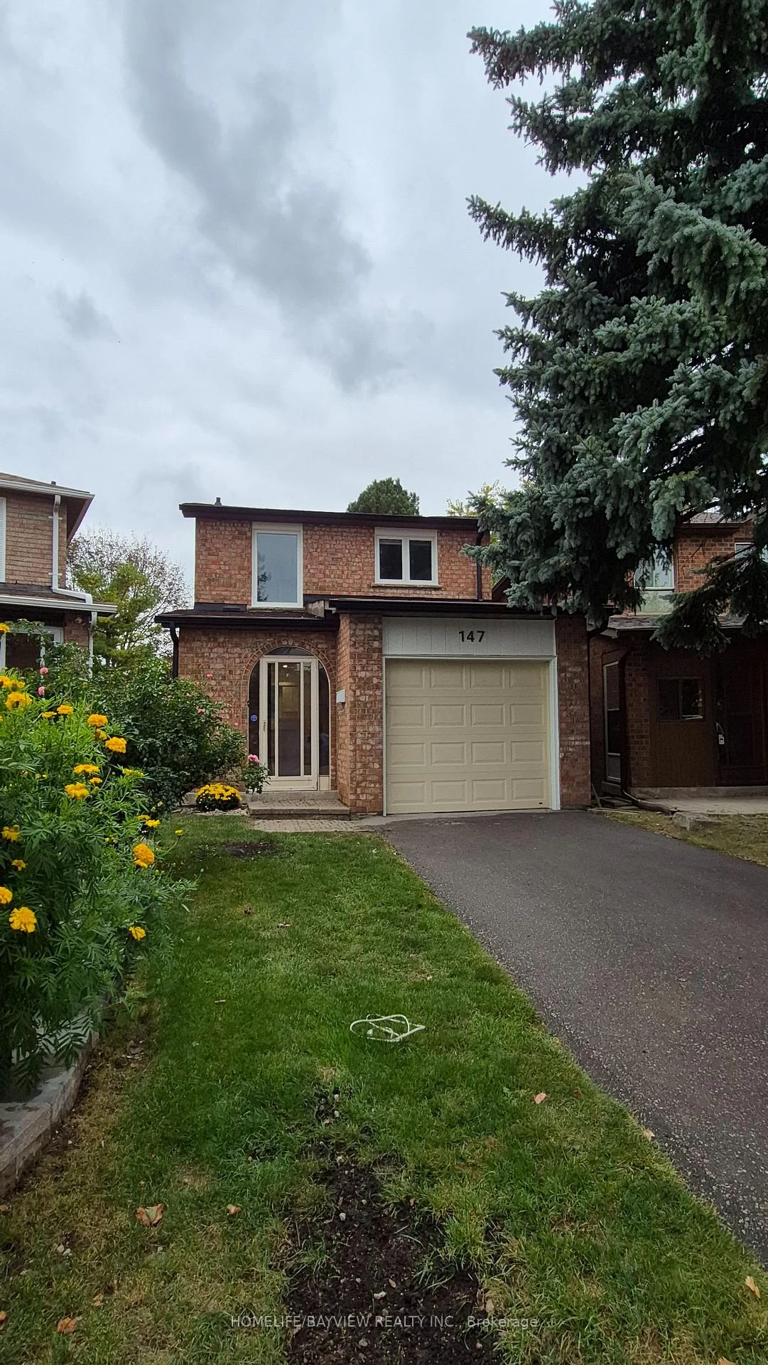 Photo 4 of 147 Dunbar Crescent, Markham, Milliken Mills East — HOMEH