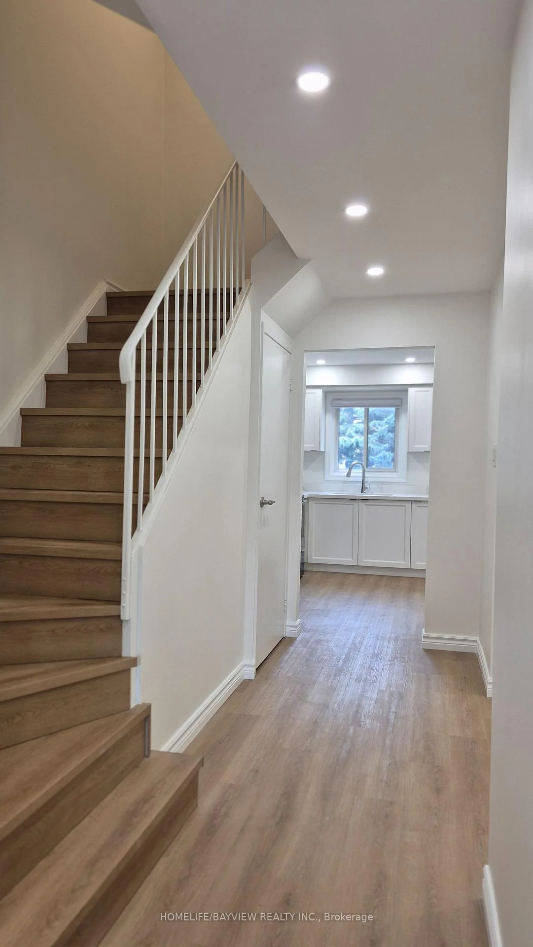 Photo 5 of 147 Dunbar Crescent, Markham, Milliken Mills East — HOMEH