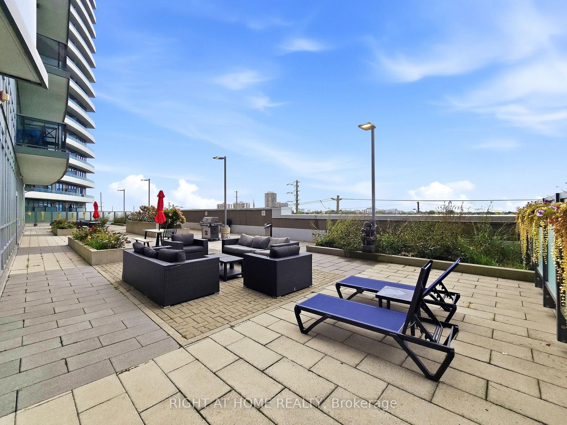 Photo 45 of Unit 1702, 7171 Yonge Street, Markham, Grandview — HOMEH