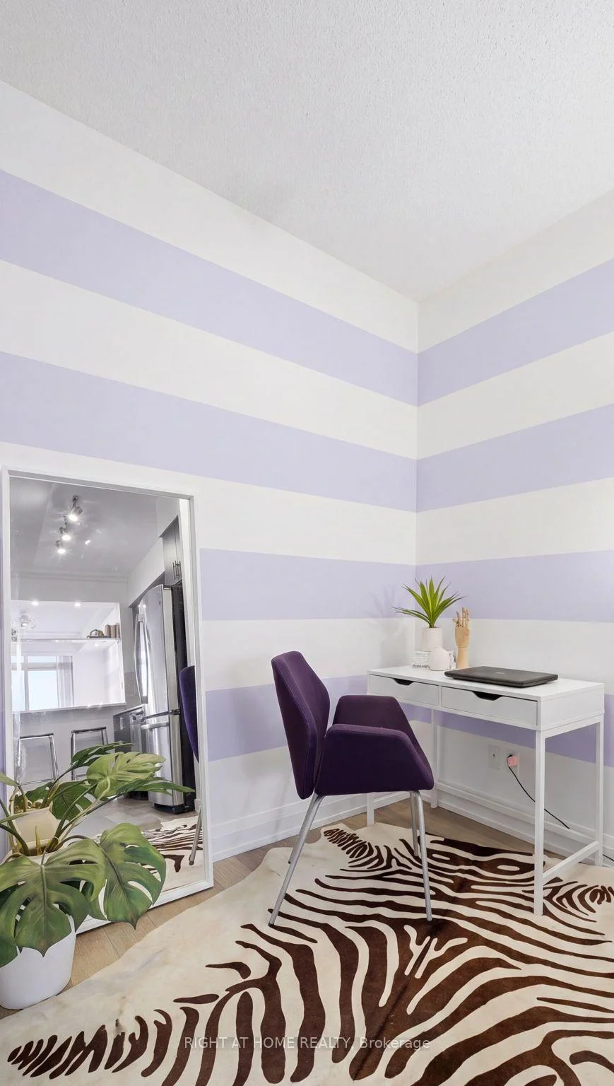 Photo 15 of Unit 1702, 7171 Yonge Street, Markham, Grandview — HOMEH