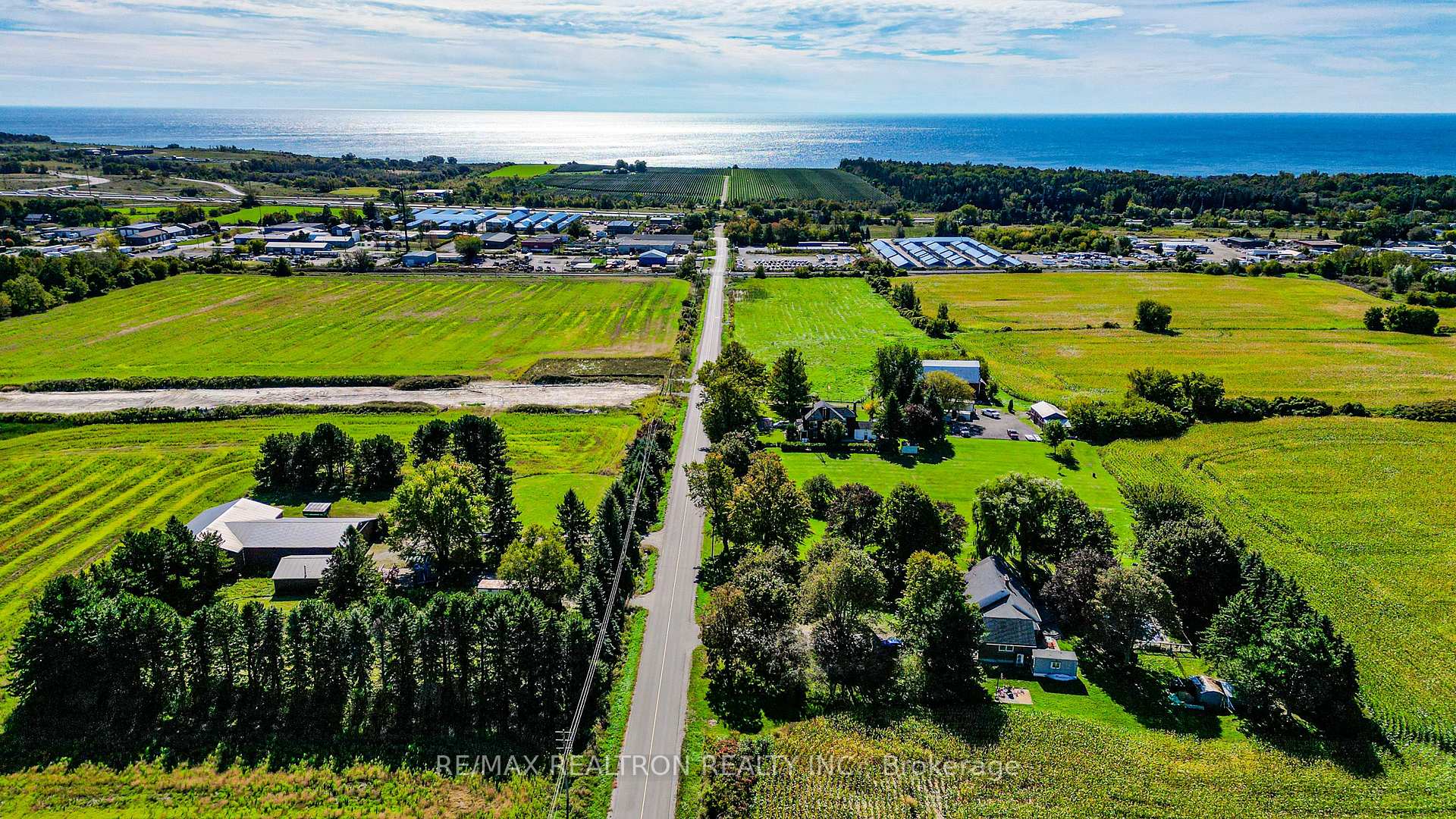 Photo 7 of 1304 Trulls Road, Clarington, Courtice — HOMEH
