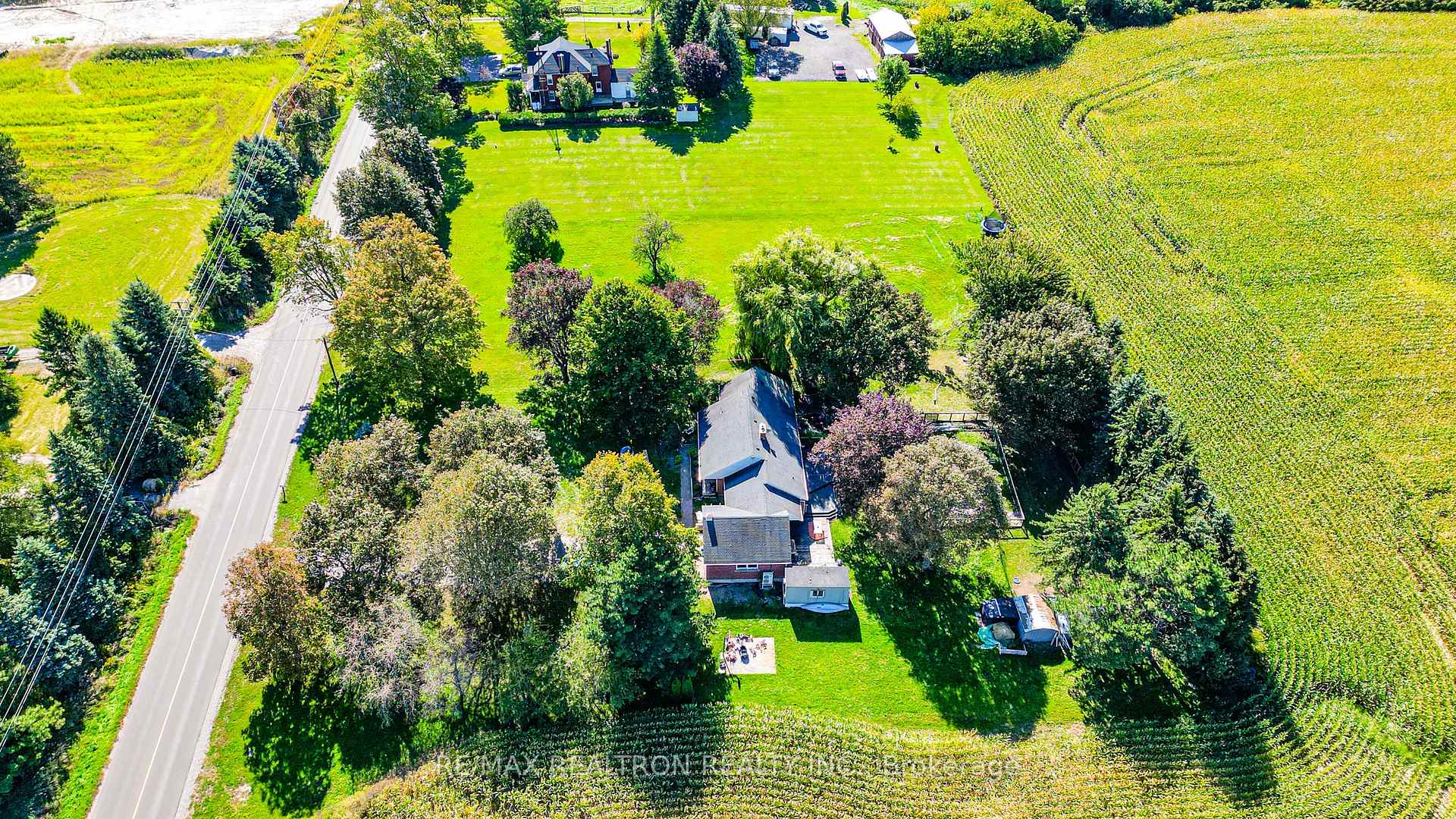 Photo 9 of 1304 Trulls Road, Clarington, Courtice — HOMEH
