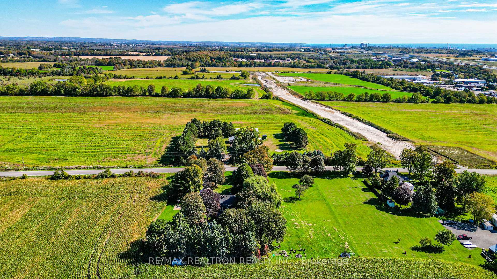 Photo 13 of 1304 Trulls Road, Clarington, Courtice — HOMEH