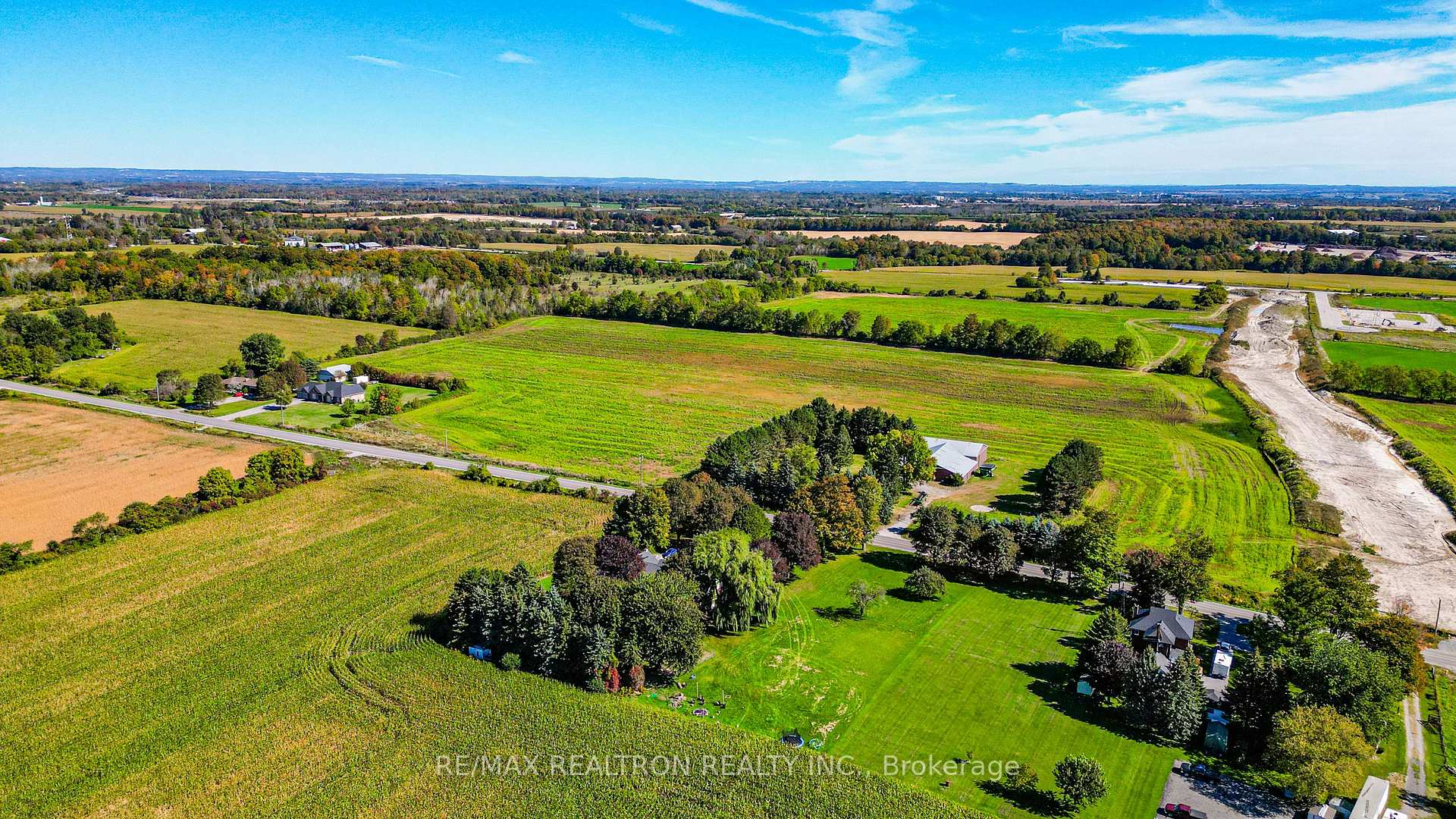 Photo 10 of 1304 Trulls Road, Clarington, Courtice — HOMEH