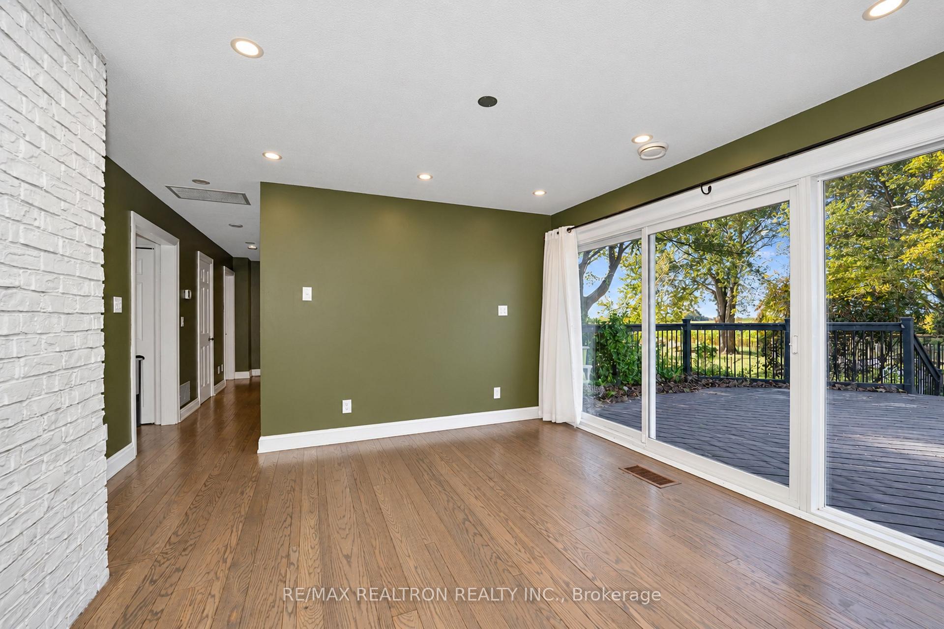 Photo 18 of 1304 Trulls Road, Clarington, Courtice — HOMEH