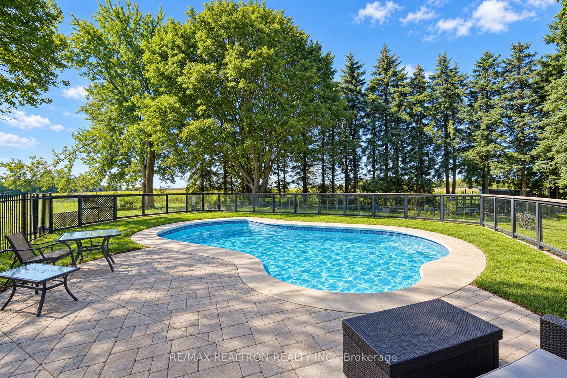 Photo 31 of 1304 Trulls Road, Clarington, Courtice — HOMEH