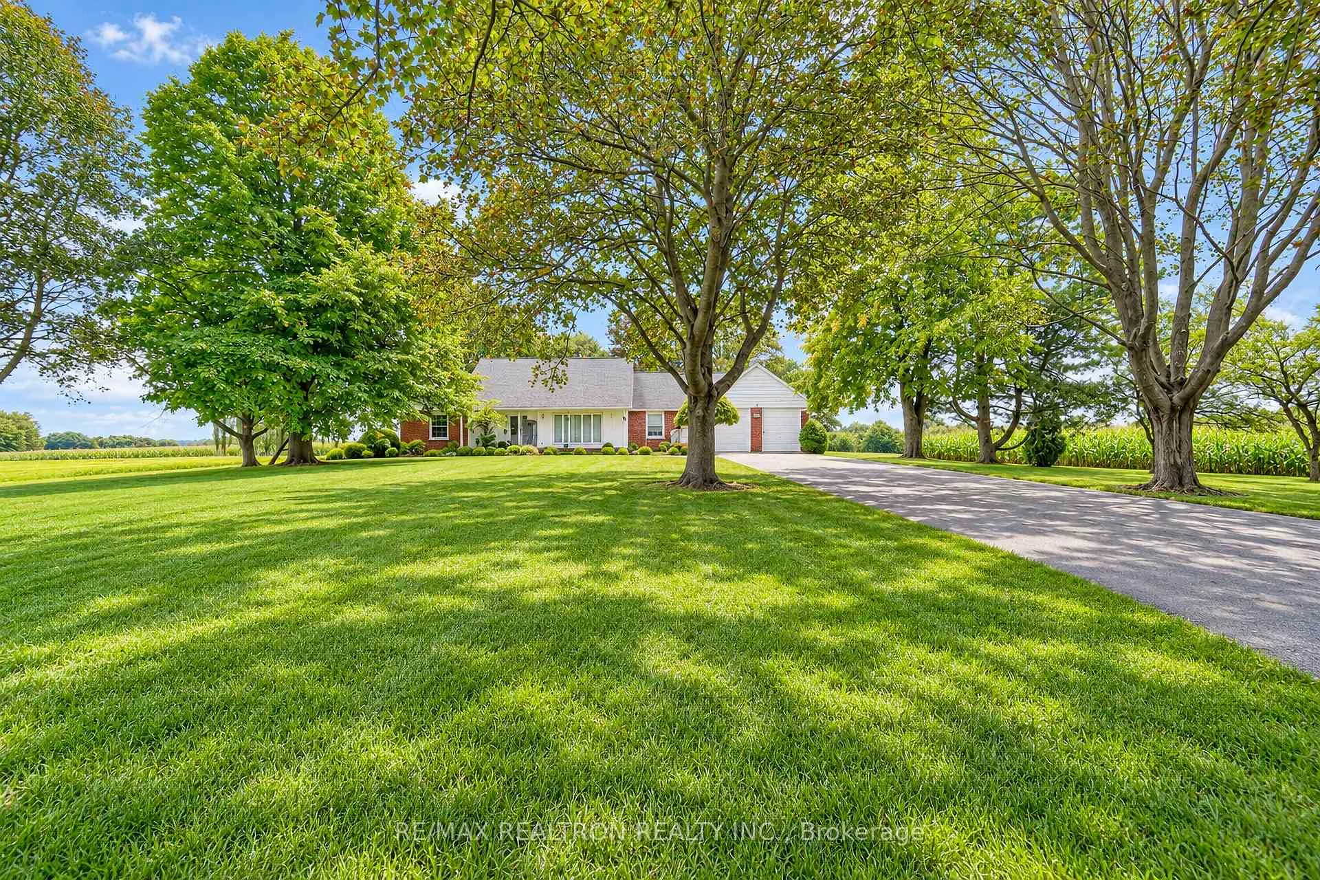 Photo 1 of 1304 Trulls Road, Clarington, Courtice — HOMEH