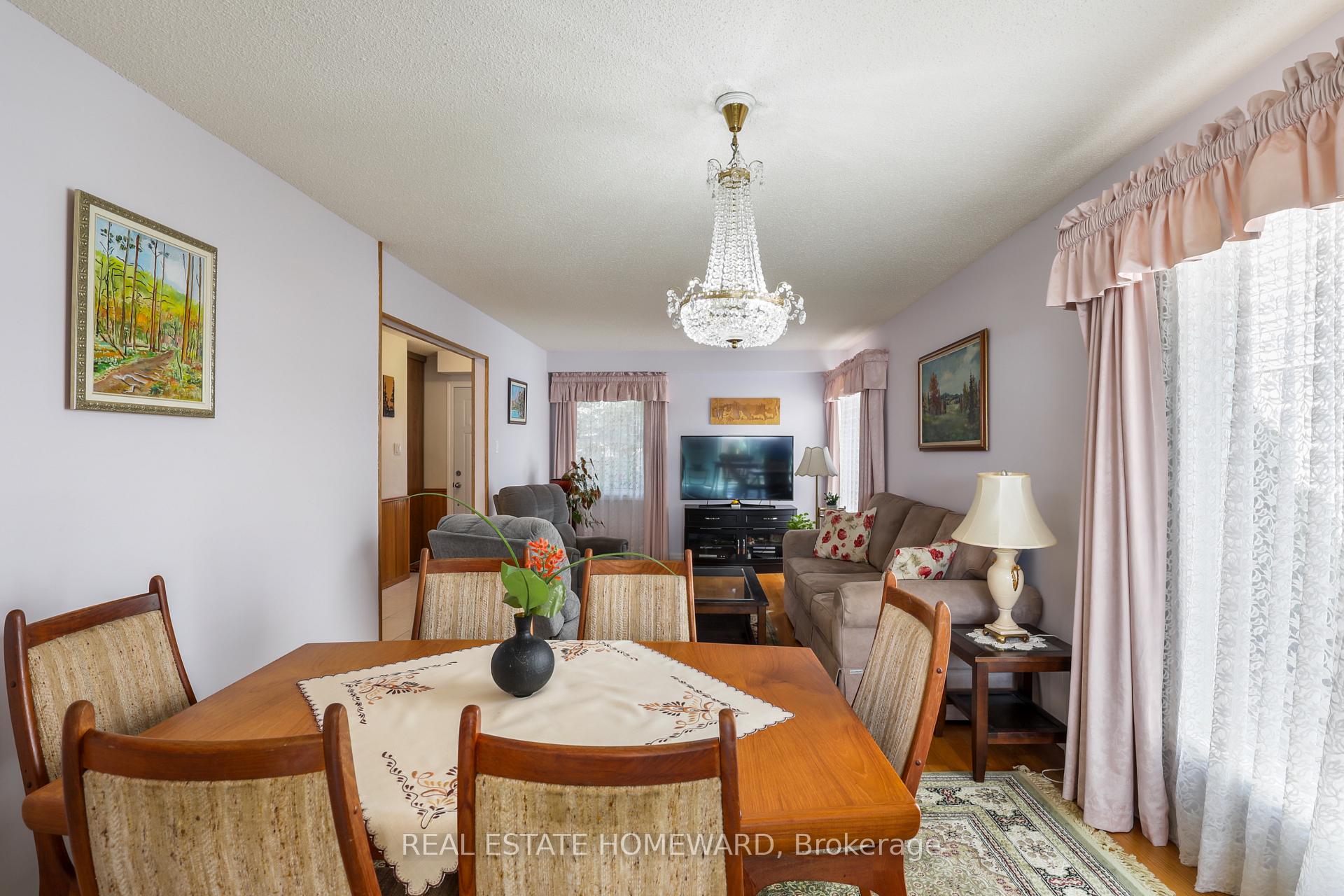 Photo 6 of 6399 Colebrook Crescent, Mississauga, Meadowvale — HOMEH