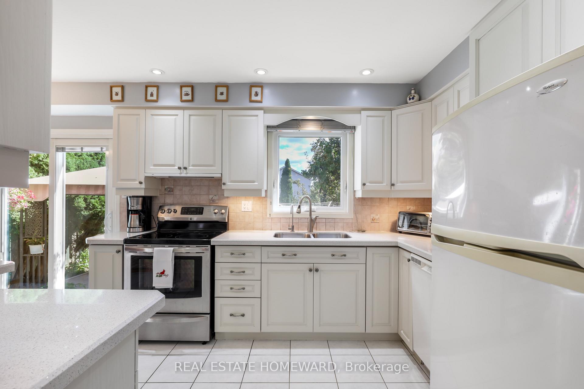 Photo 12 of 6399 Colebrook Crescent, Mississauga, Meadowvale — HOMEH