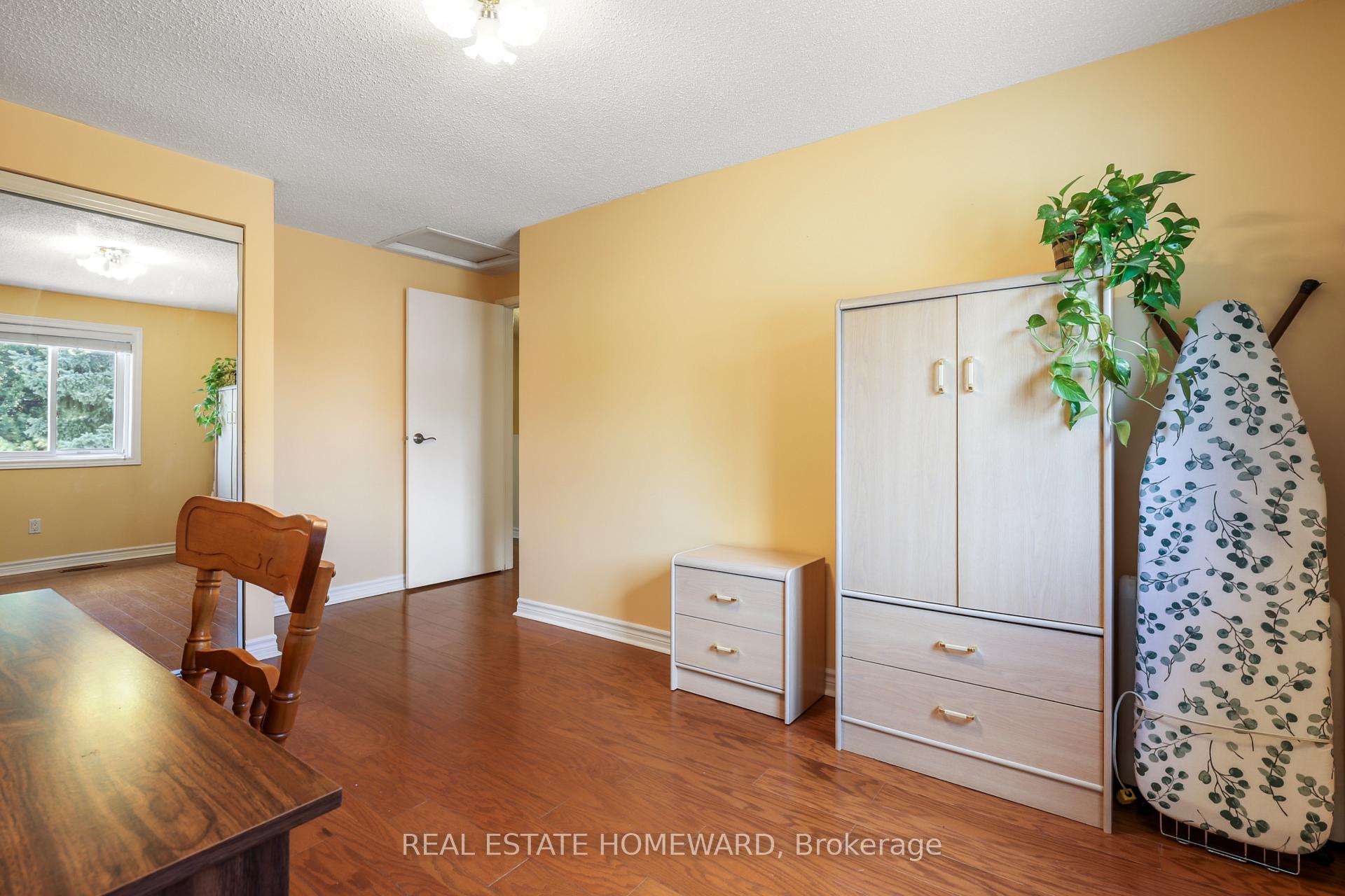 Photo 23 of 6399 Colebrook Crescent, Mississauga, Meadowvale — HOMEH