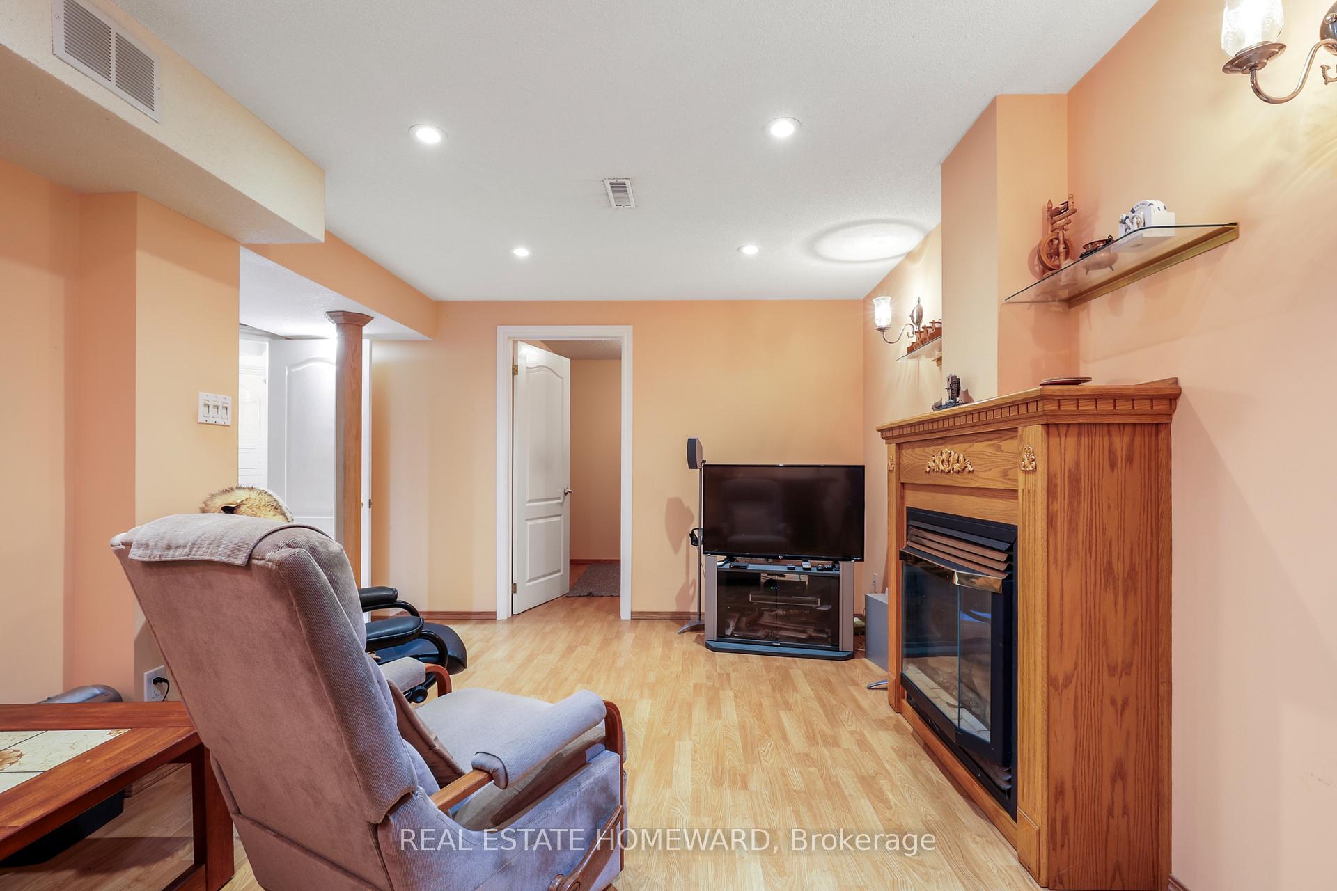 Photo 32 of 6399 Colebrook Crescent, Mississauga, Meadowvale — HOMEH