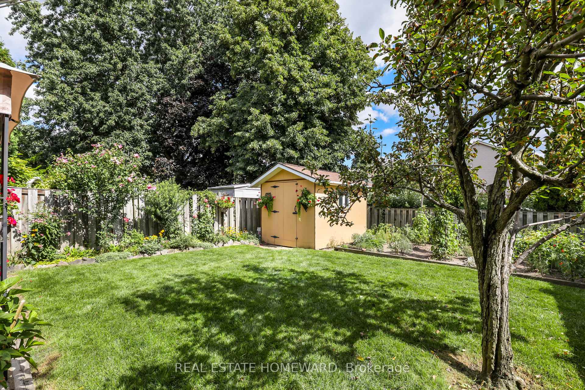 Photo 38 of 6399 Colebrook Crescent, Mississauga, Meadowvale — HOMEH
