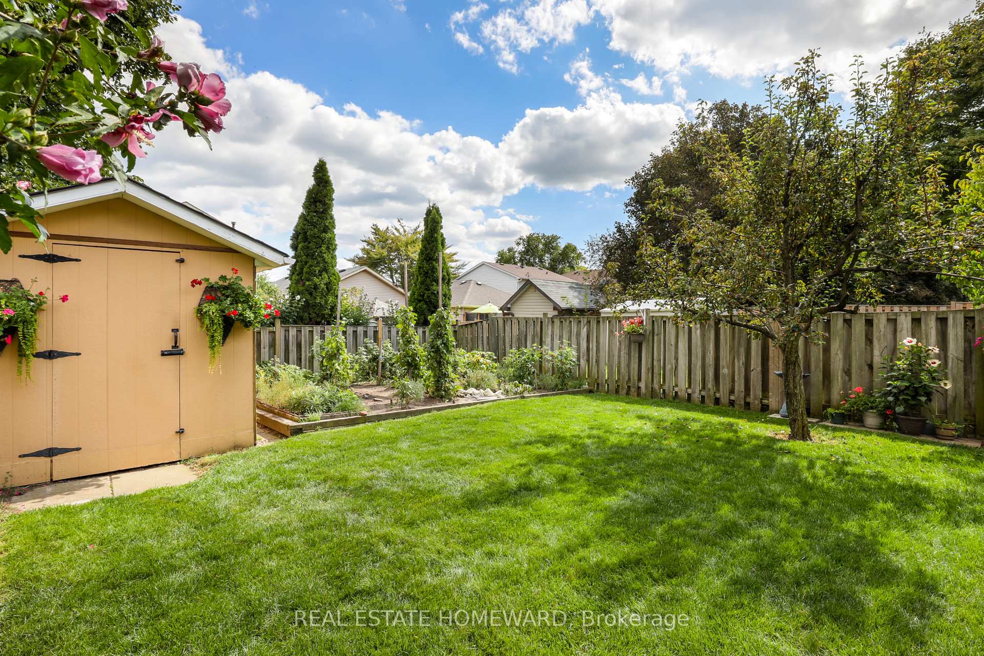 Photo 39 of 6399 Colebrook Crescent, Mississauga, Meadowvale — HOMEH