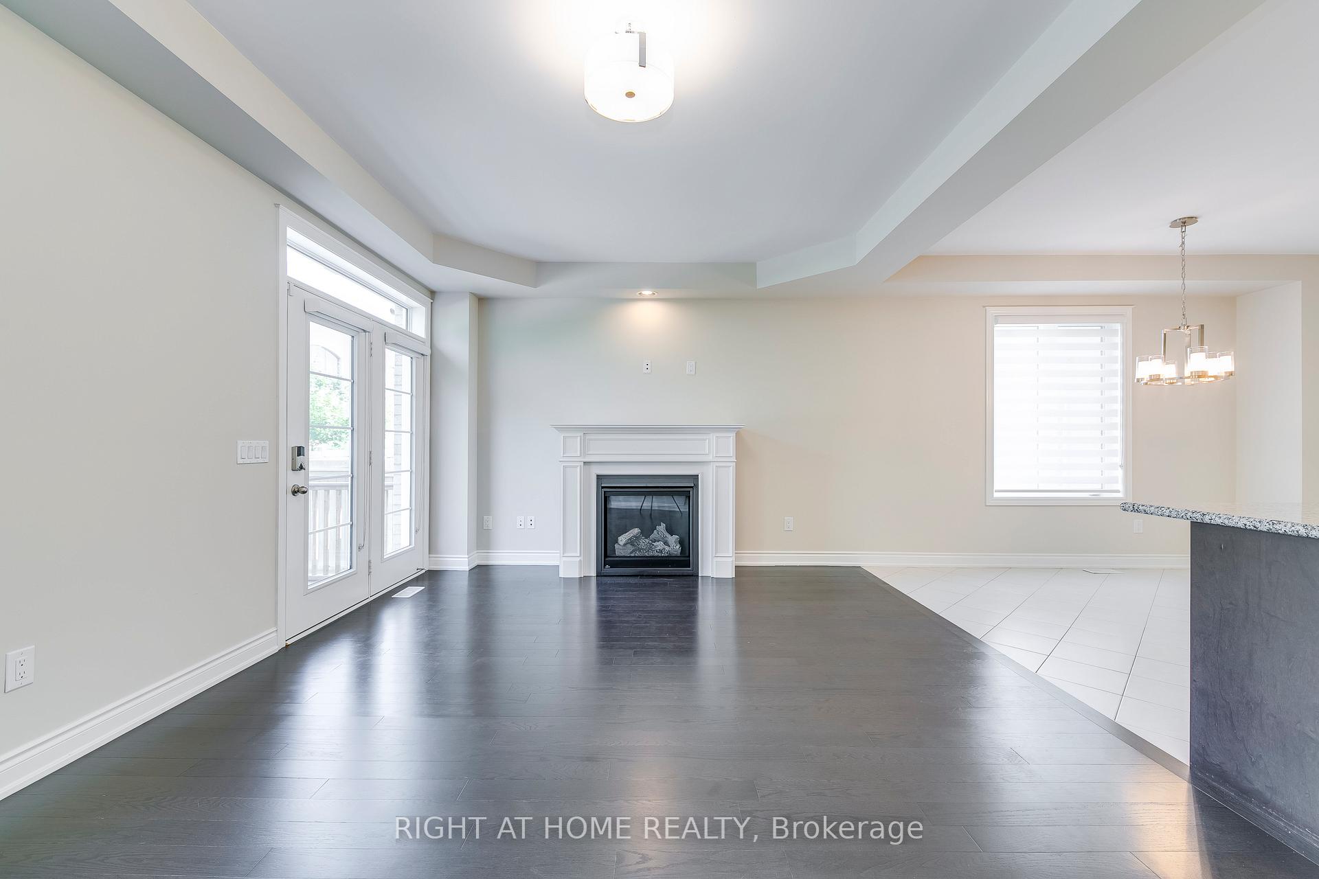 Photo 8 of 537 Terrace Way, Oakville, Sixteen Hollow — HOMEH