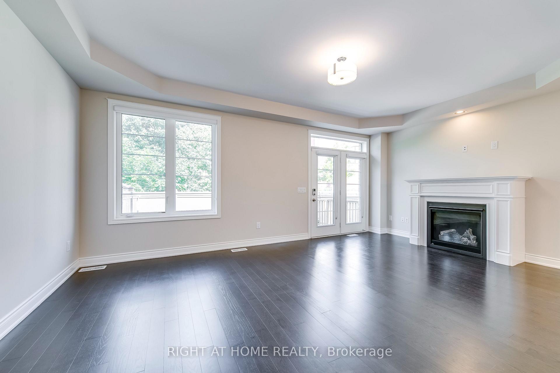Photo 11 of 537 Terrace Way, Oakville, Sixteen Hollow — HOMEH