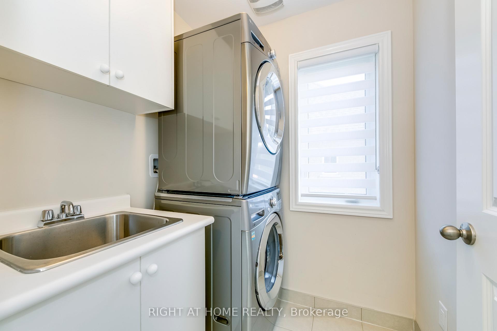 Photo 22 of 537 Terrace Way, Oakville, Sixteen Hollow — HOMEH
