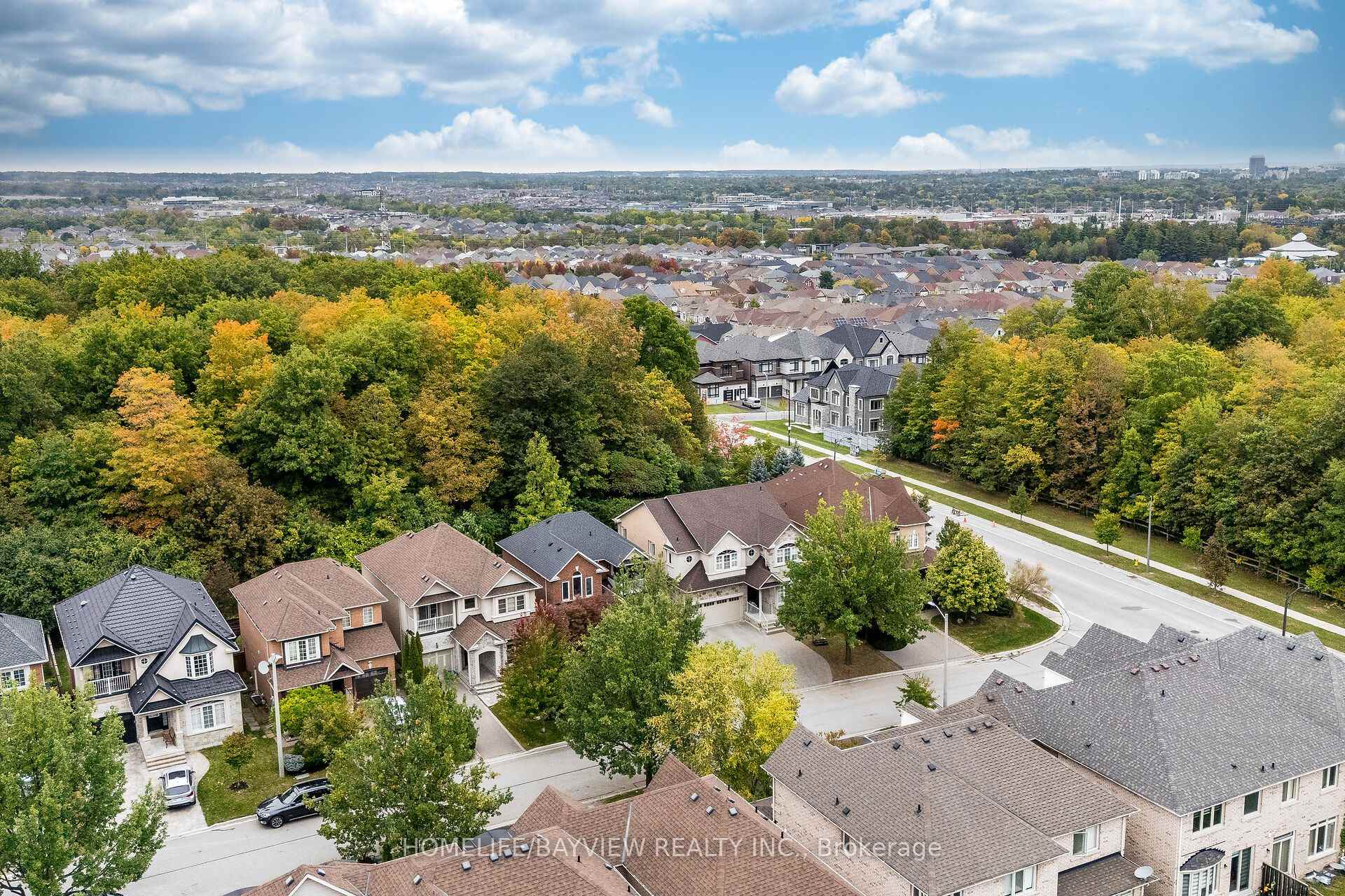 Photo 4 of 8 Matisse Trail, Vaughan, Patterson — HOMEH