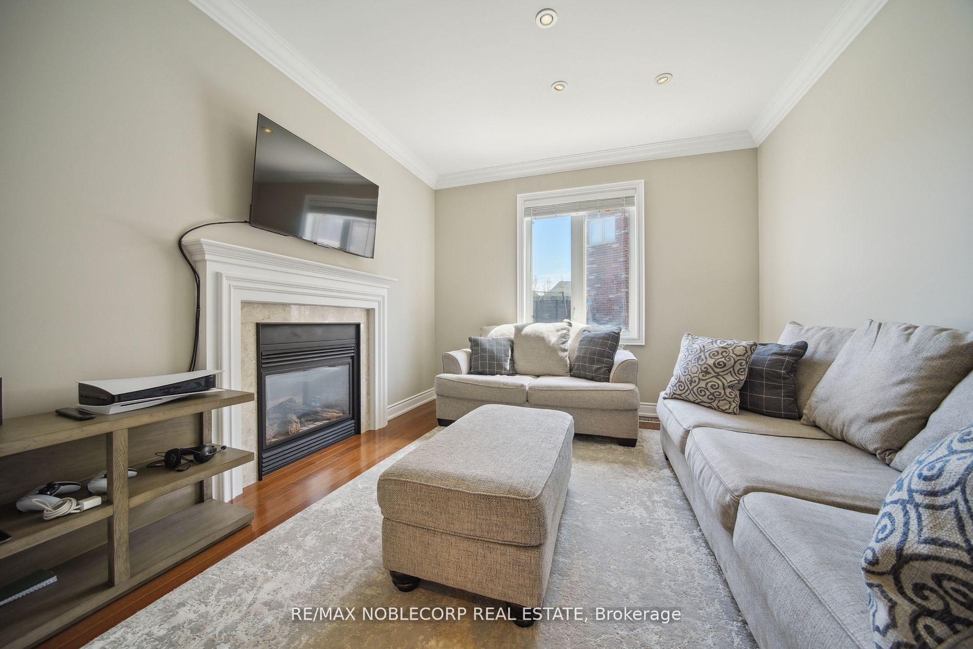 Photo 15 of 27 Gorman Avenue, Vaughan, Vellore Village — HOMEH