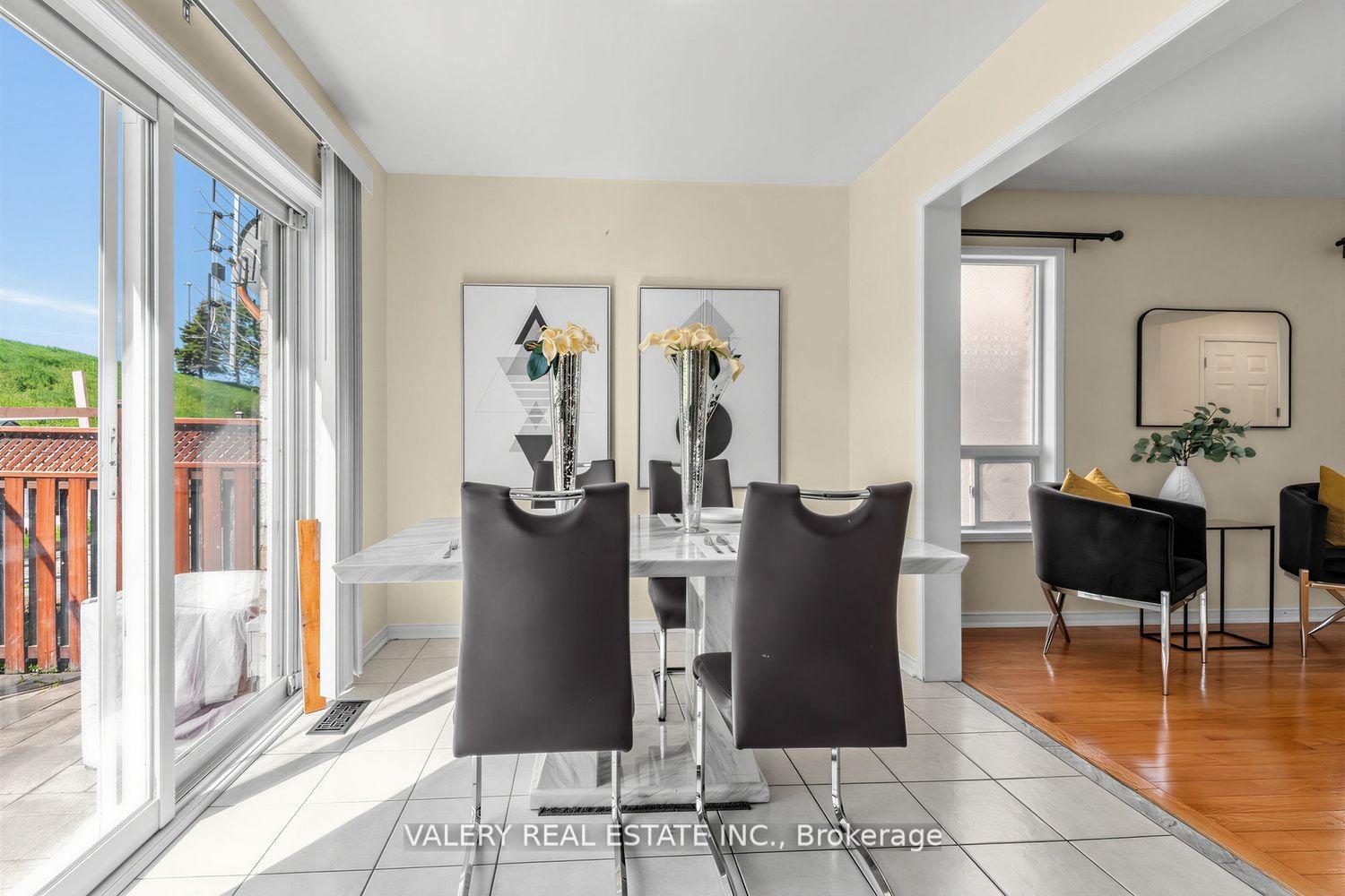 Photo 11 of 511 Caboto Trail, Markham, Village Green-South Unionville — HOMEH