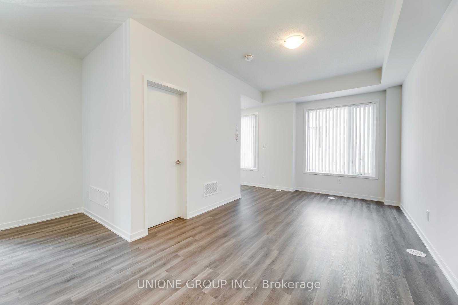 Photo 9 of Unit 19, 260 Twelfth Street, Etobicoke, New Toronto — HOMEH