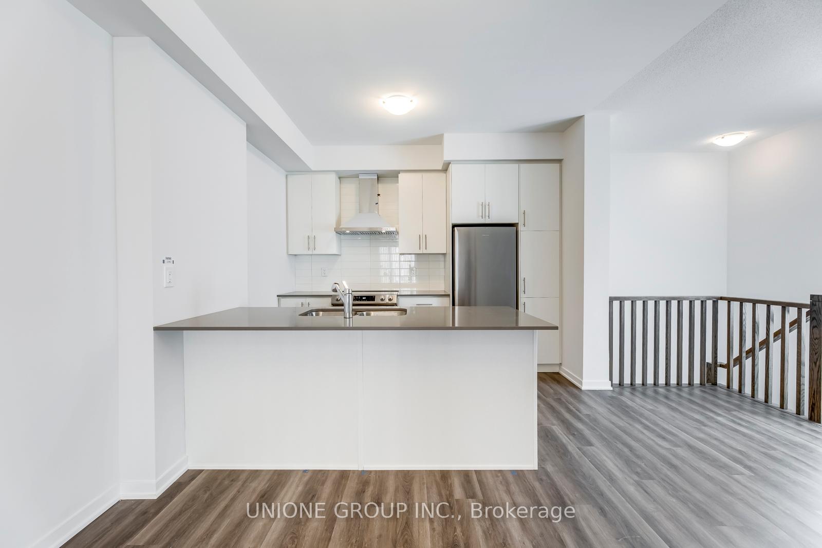 Photo 11 of Unit 19, 260 Twelfth Street, Etobicoke, New Toronto — HOMEH