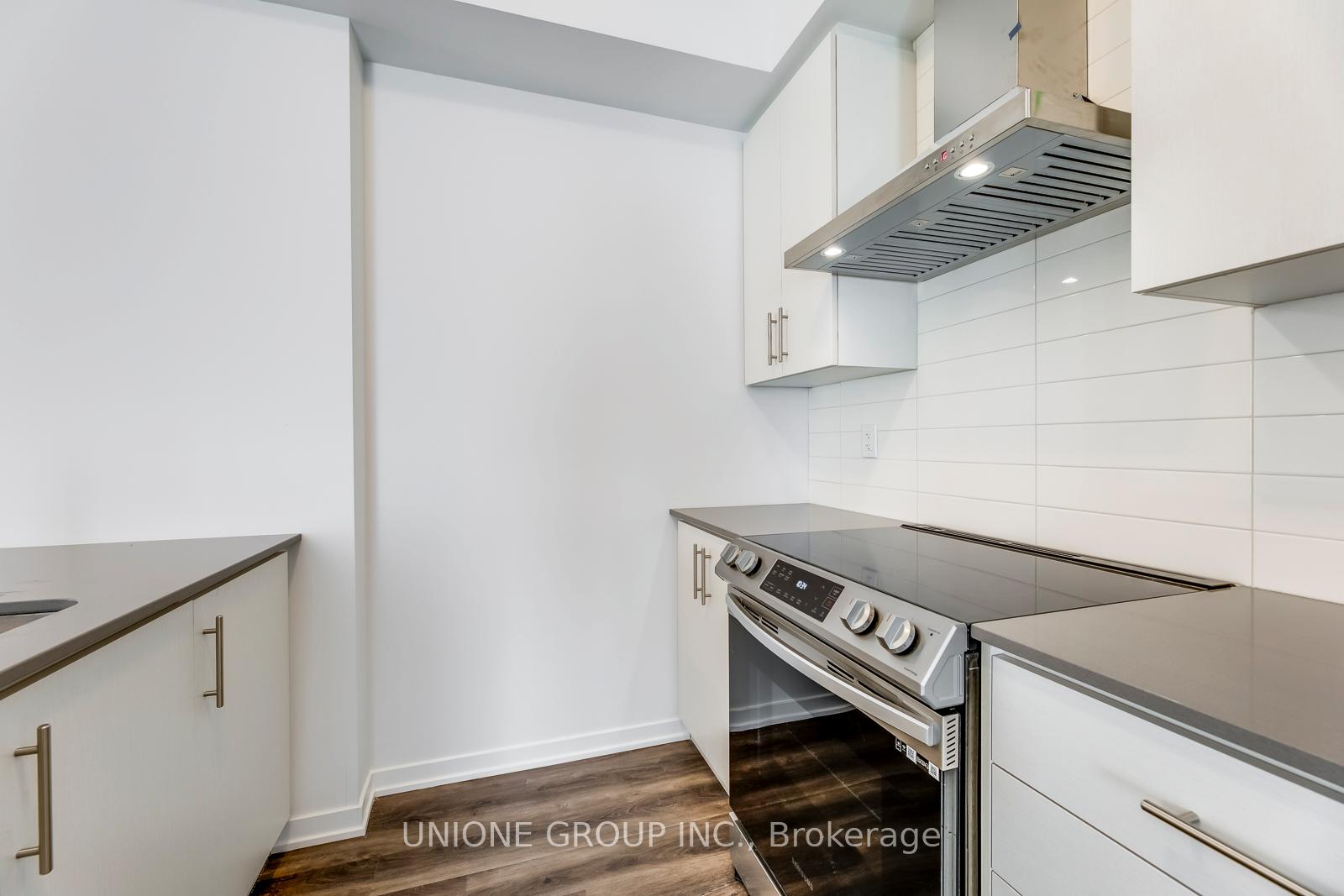 Photo 15 of Unit 19, 260 Twelfth Street, Etobicoke, New Toronto — HOMEH