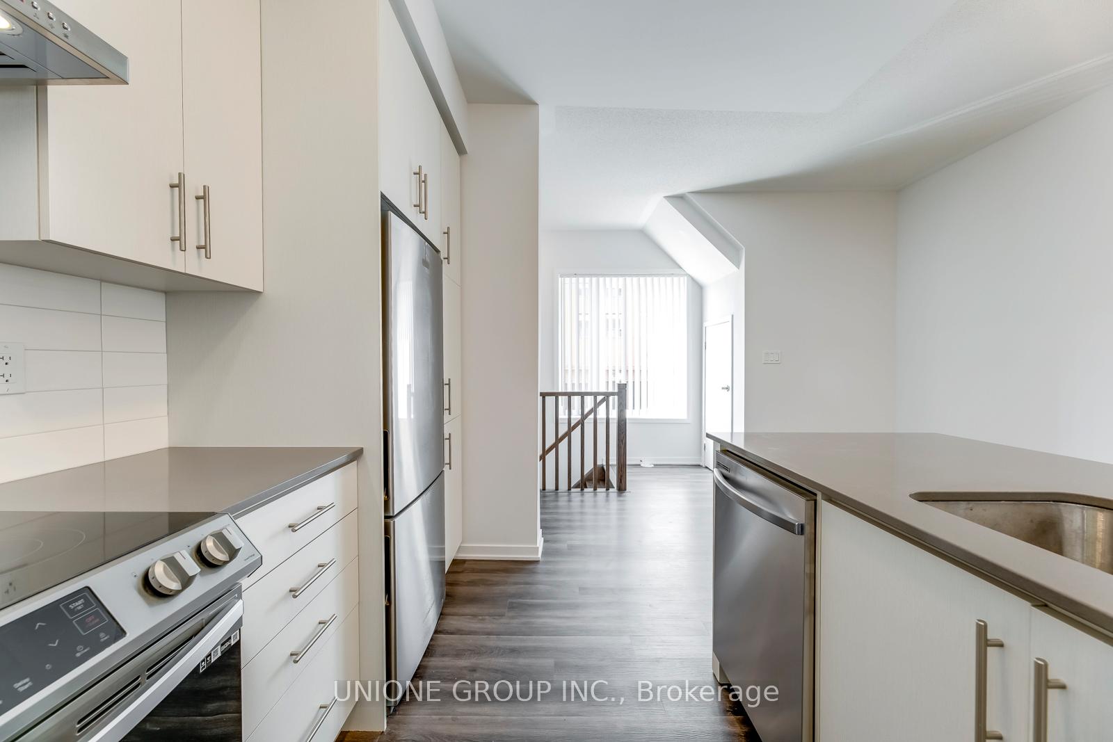 Photo 16 of Unit 19, 260 Twelfth Street, Etobicoke, New Toronto — HOMEH