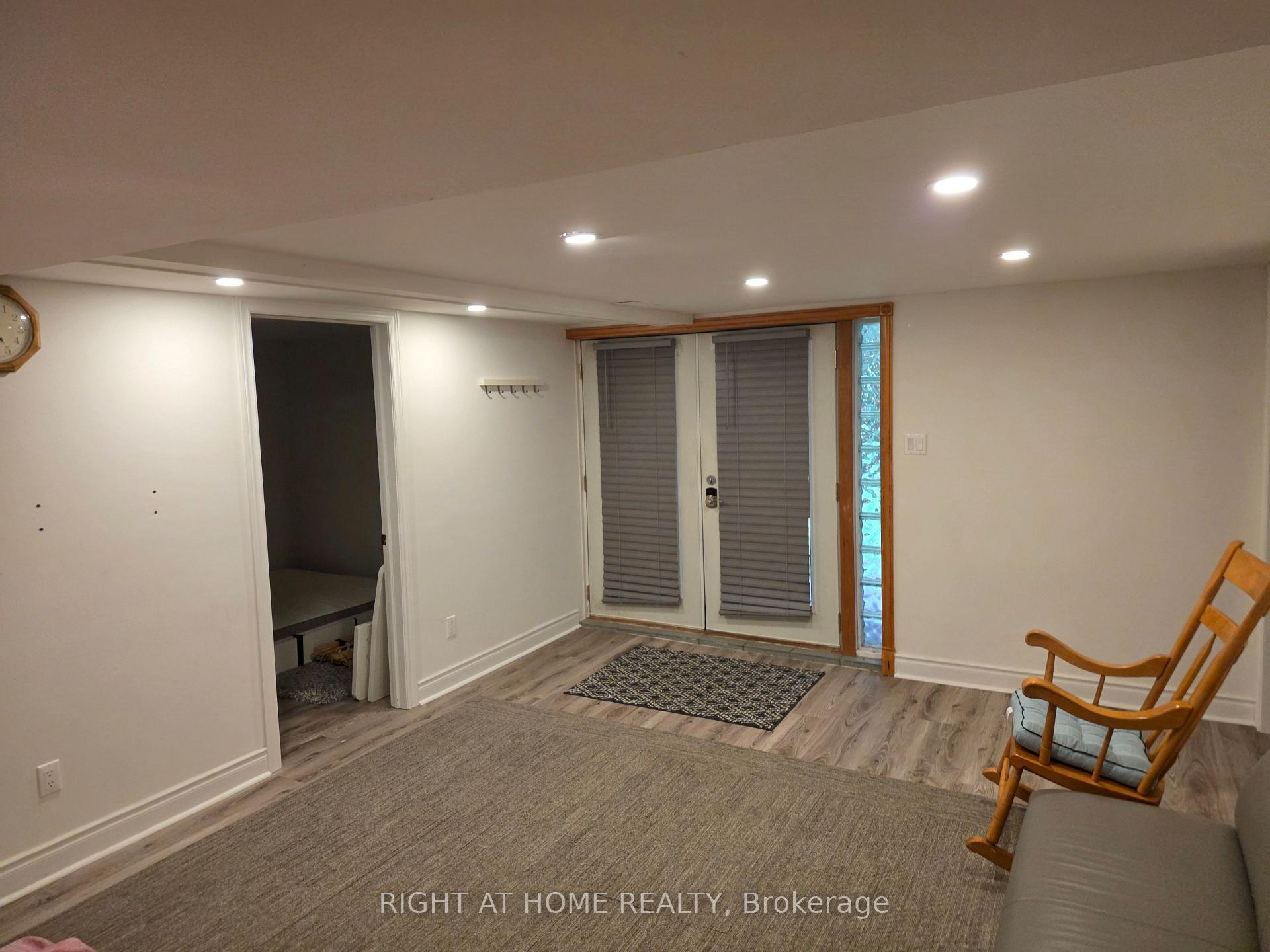 Photo 5 of 131 Thicketwood Drive, Scarborough, Eglinton East — HOMEH