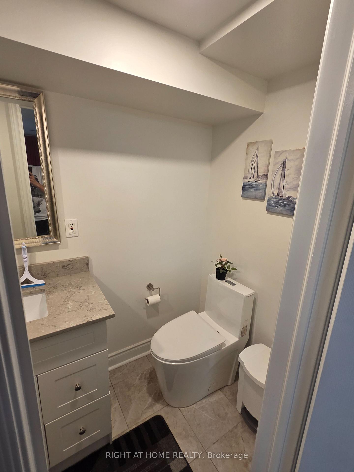 Photo 10 of 131 Thicketwood Drive, Scarborough, Eglinton East — HOMEH