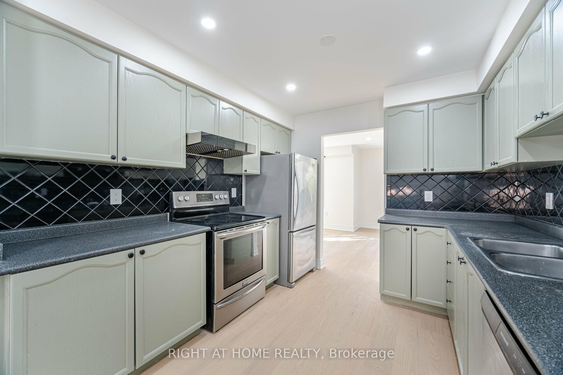 Photo 13 of Unit 13, 1995 Pinegrove Avenue, Pickering, Highbush — HOMEH