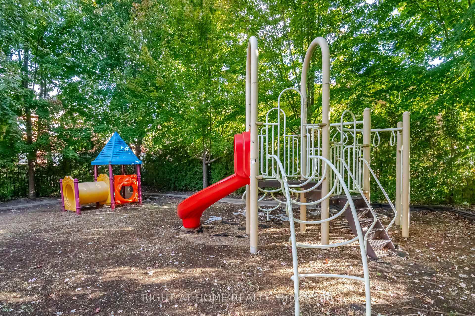Photo 40 of Unit 13, 1995 Pinegrove Avenue, Pickering, Highbush — HOMEH