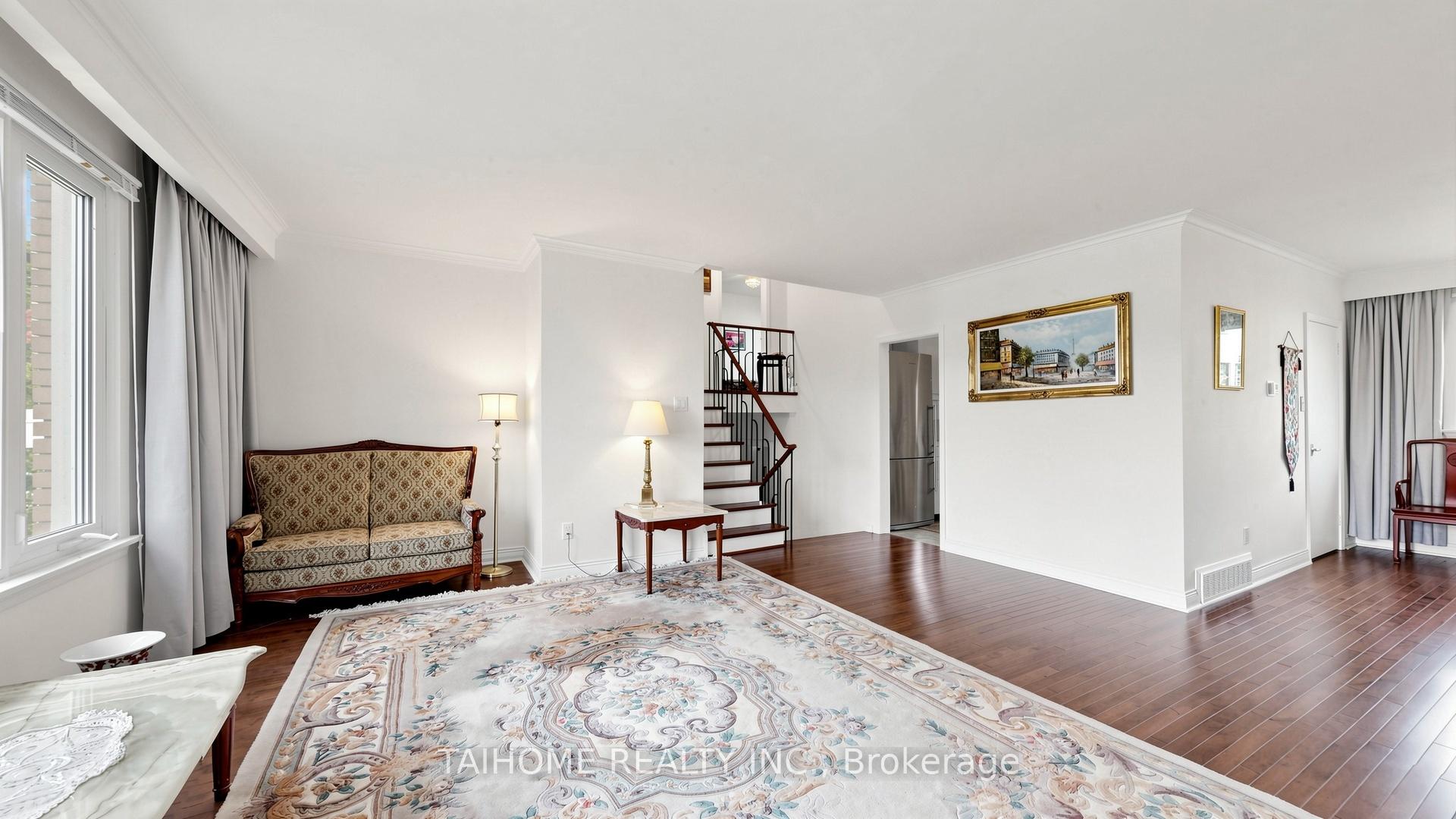 Photo 8 of 72 Bowerbank Drive, North York, Newtonbrook East — HOMEH