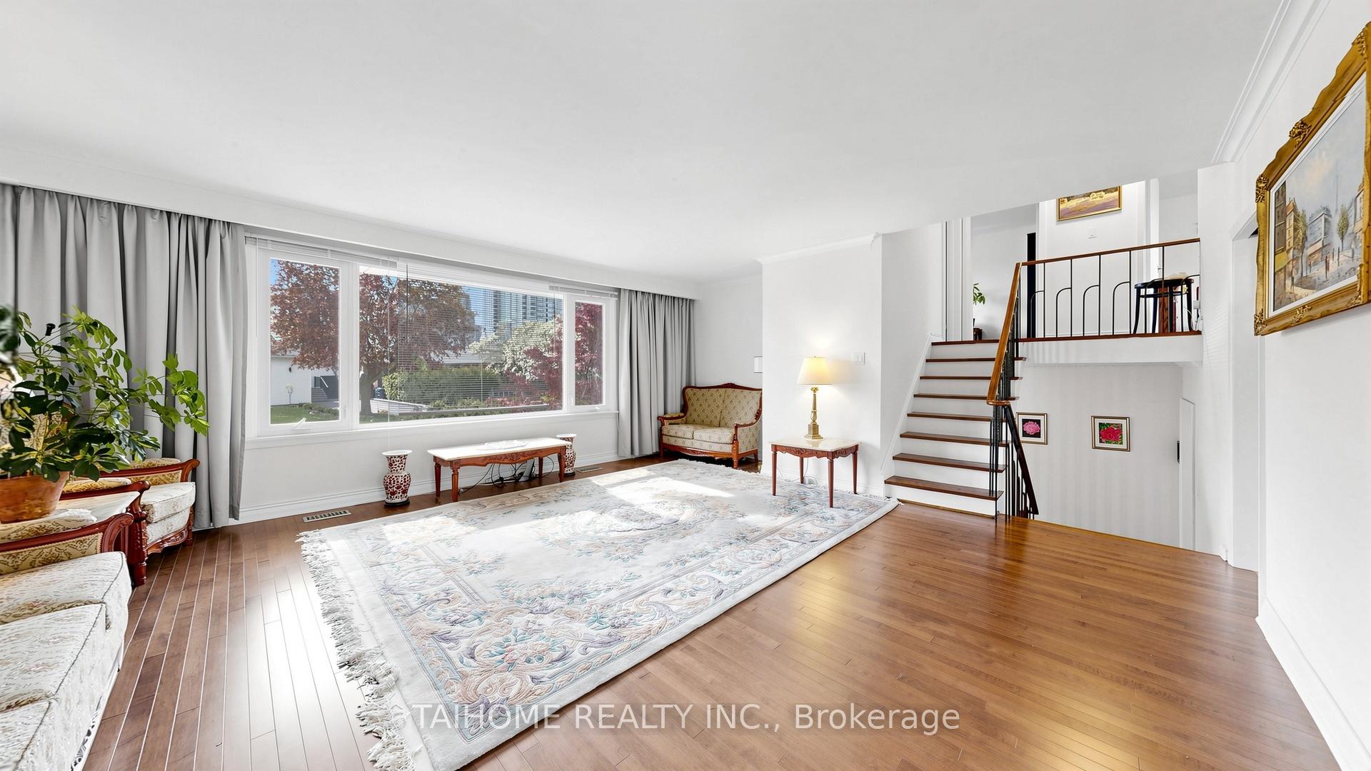Photo 9 of 72 Bowerbank Drive, North York, Newtonbrook East — HOMEH