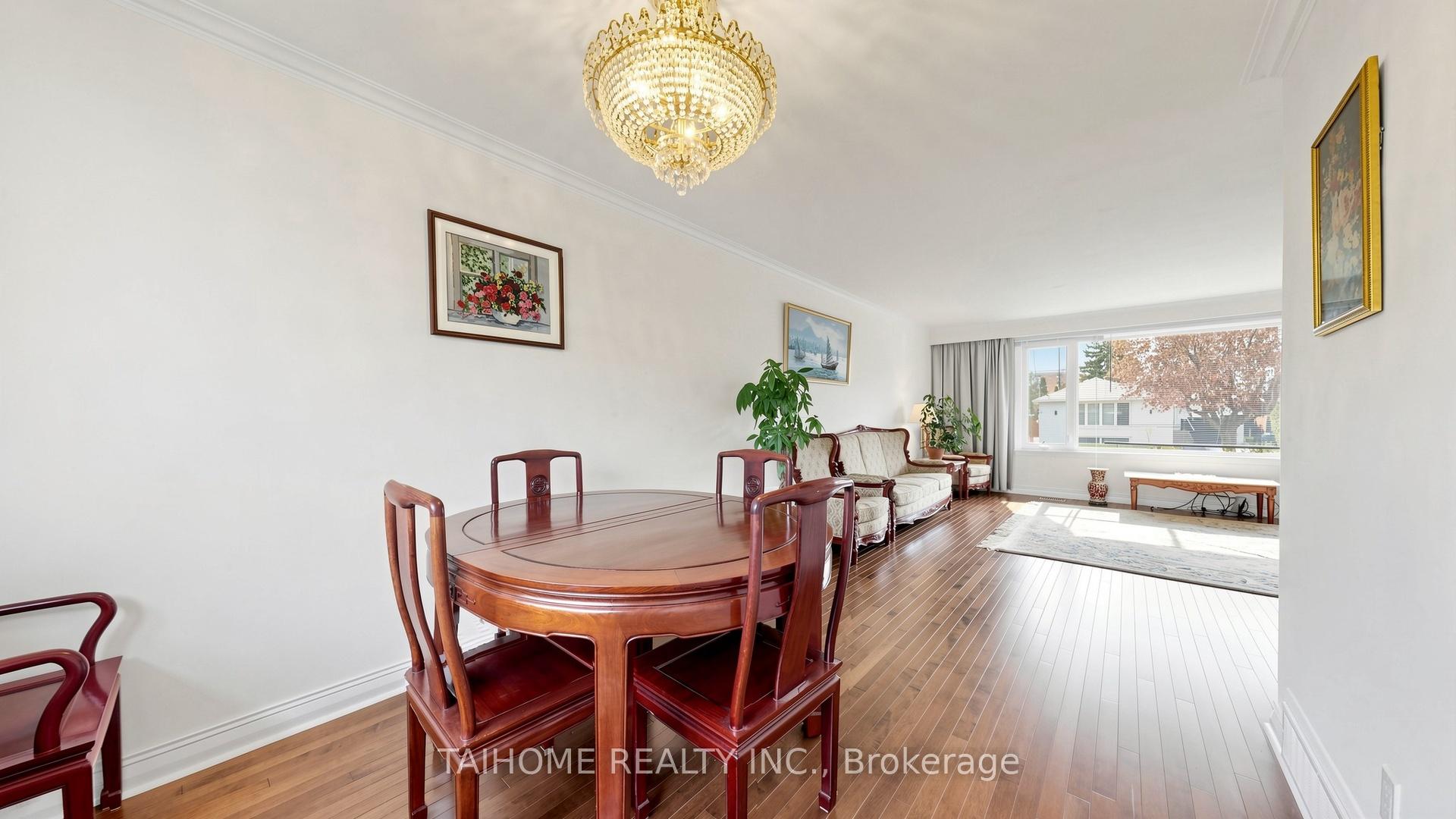 Photo 13 of 72 Bowerbank Drive, North York, Newtonbrook East — HOMEH