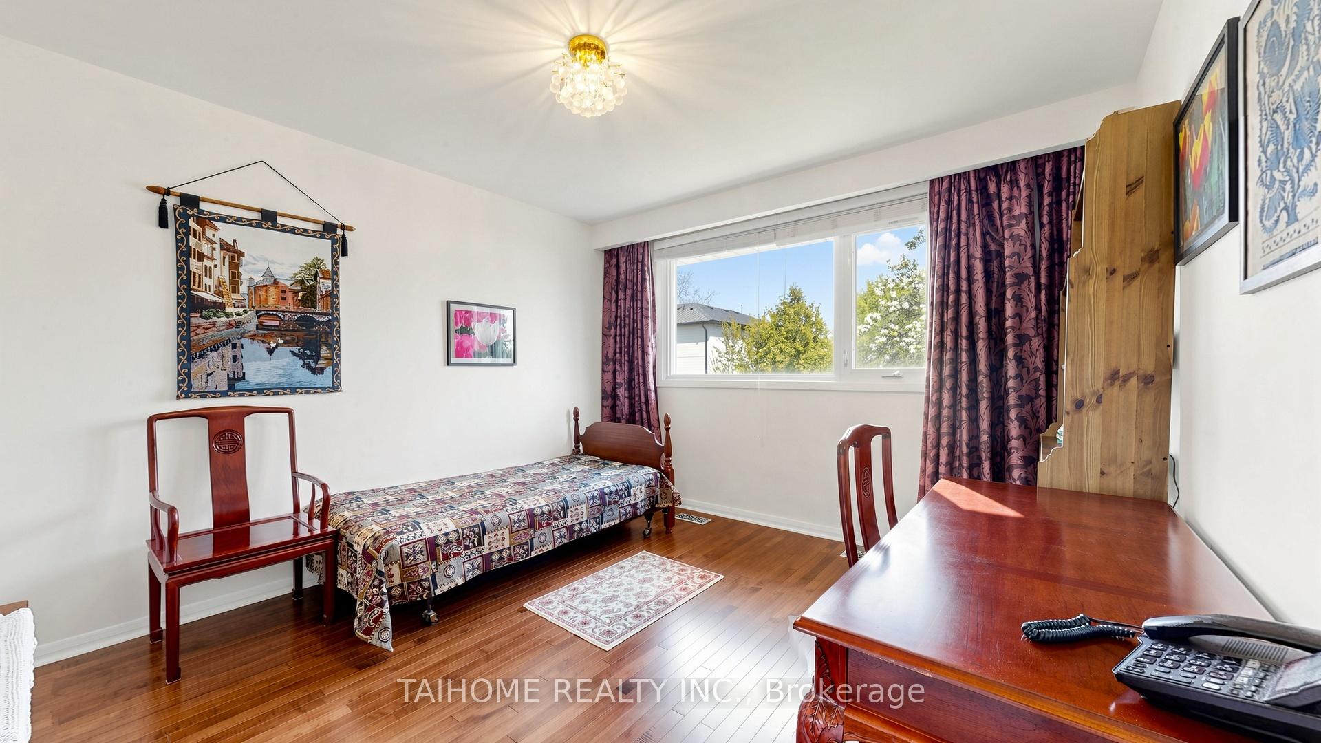 Photo 19 of 72 Bowerbank Drive, North York, Newtonbrook East — HOMEH