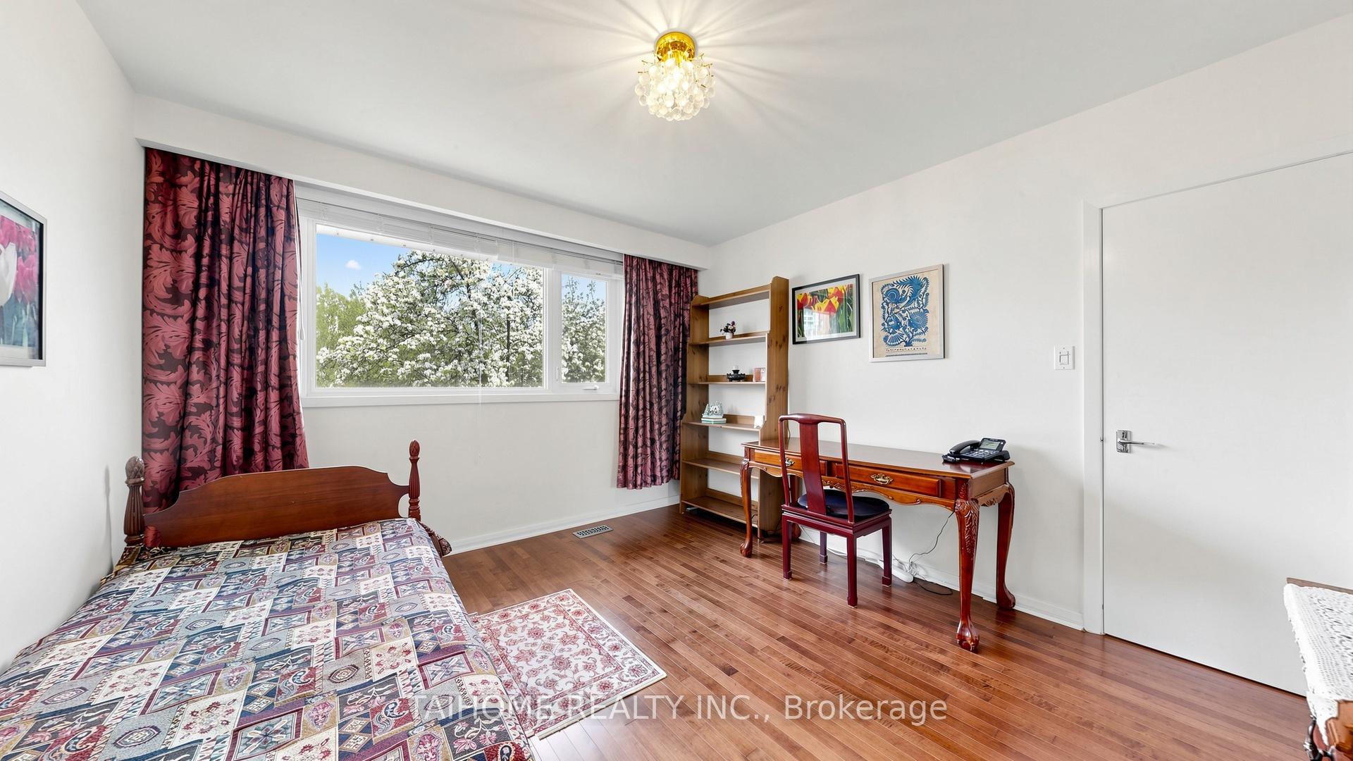 Photo 20 of 72 Bowerbank Drive, North York, Newtonbrook East — HOMEH