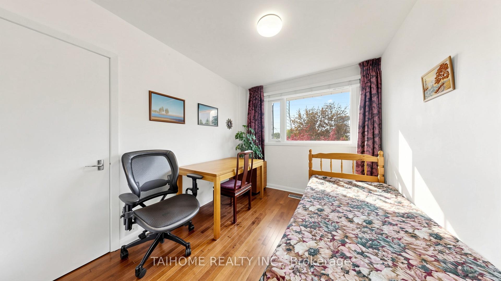 Photo 26 of 72 Bowerbank Drive, North York, Newtonbrook East — HOMEH