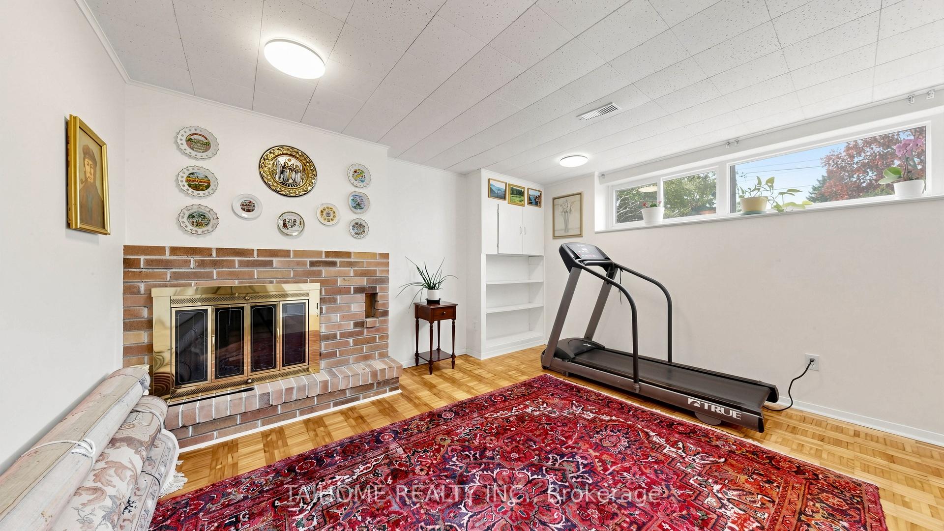 Photo 34 of 72 Bowerbank Drive, North York, Newtonbrook East — HOMEH