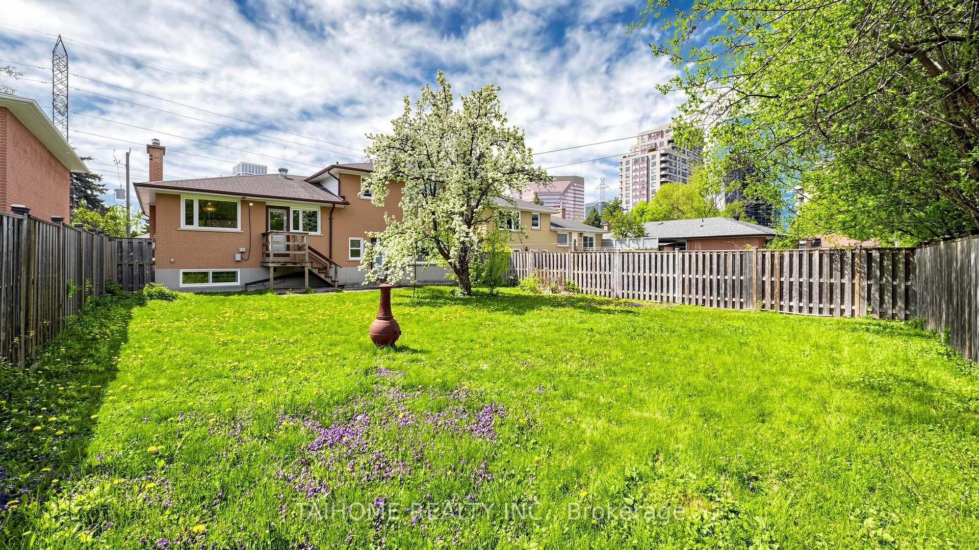 Photo 41 of 72 Bowerbank Drive, North York, Newtonbrook East — HOMEH