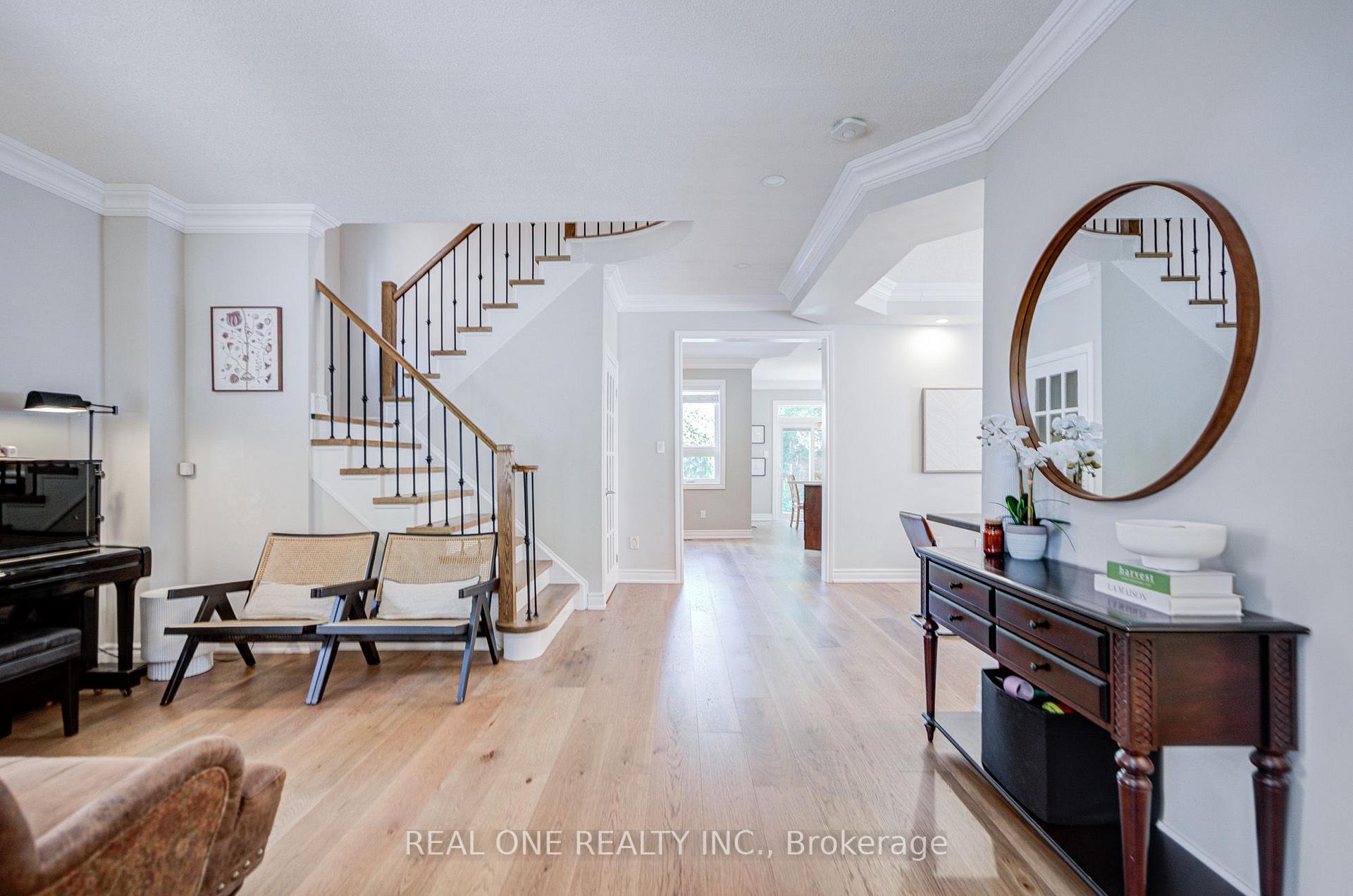 Photo 4 of 2463 Parkglen Avenue, Oakville, Westmount — HOMEH