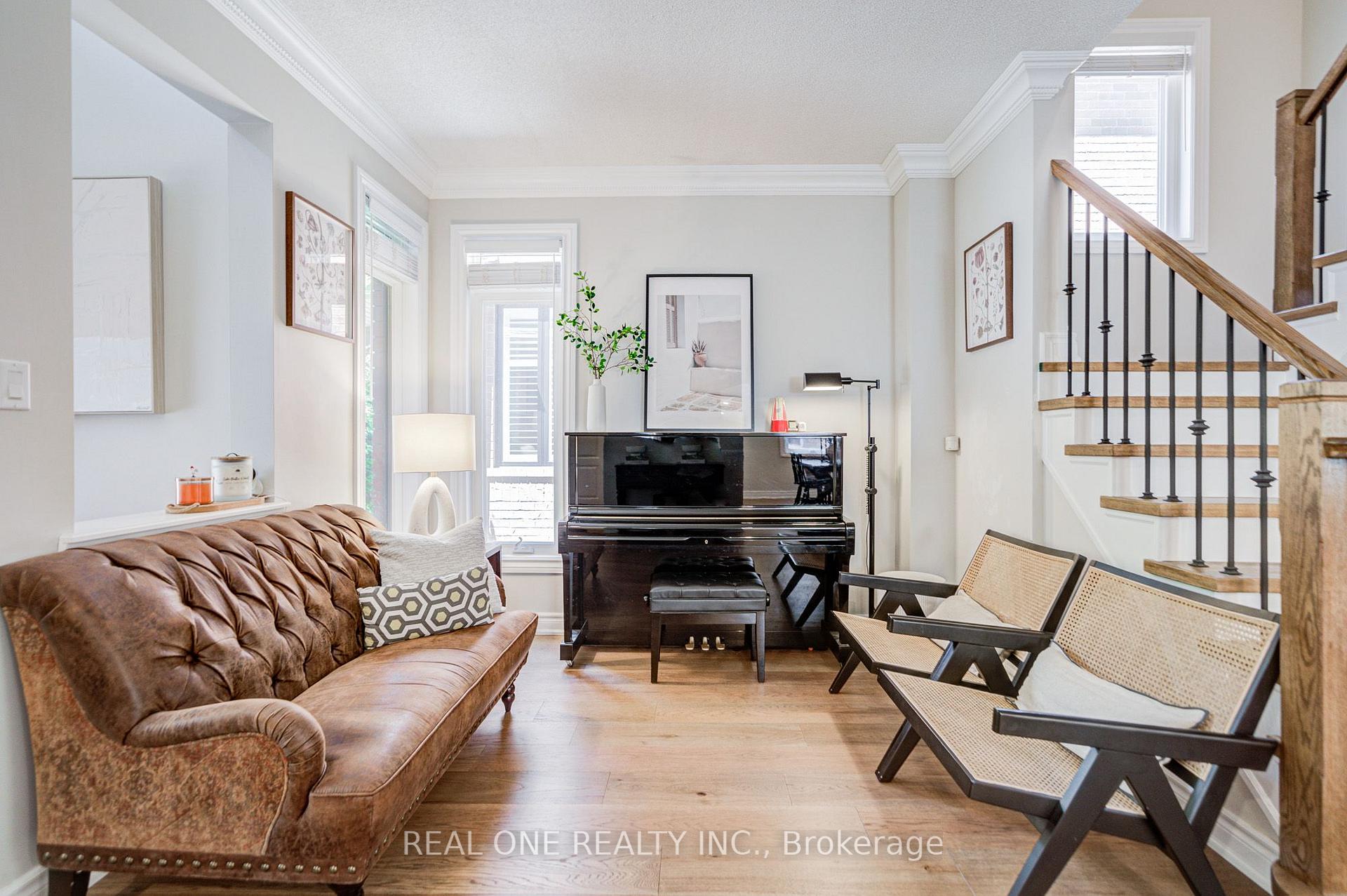 Photo 6 of 2463 Parkglen Avenue, Oakville, Westmount — HOMEH