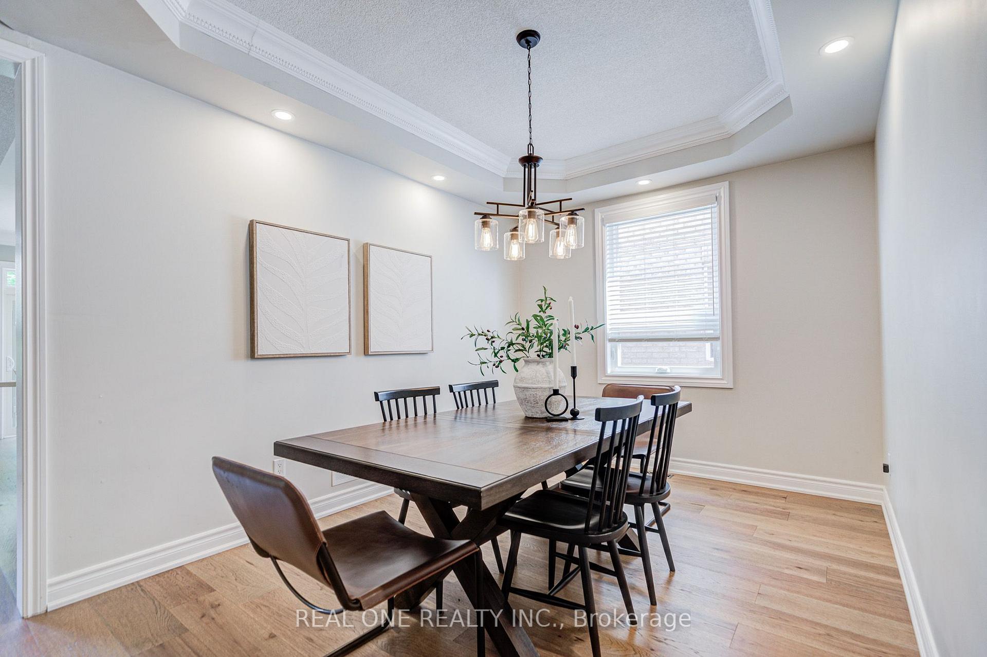 Photo 7 of 2463 Parkglen Avenue, Oakville, Westmount — HOMEH