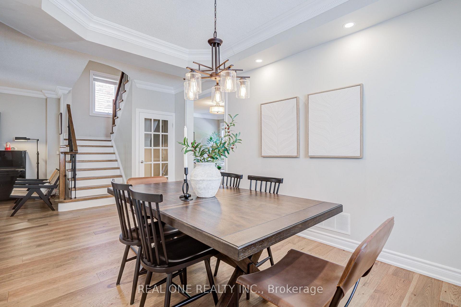 Photo 8 of 2463 Parkglen Avenue, Oakville, Westmount — HOMEH