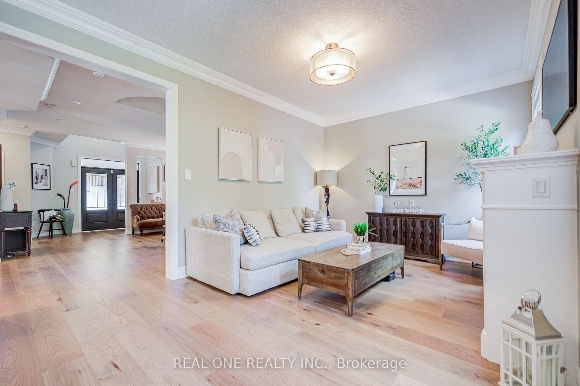 Photo 11 of 2463 Parkglen Avenue, Oakville, Westmount — HOMEH