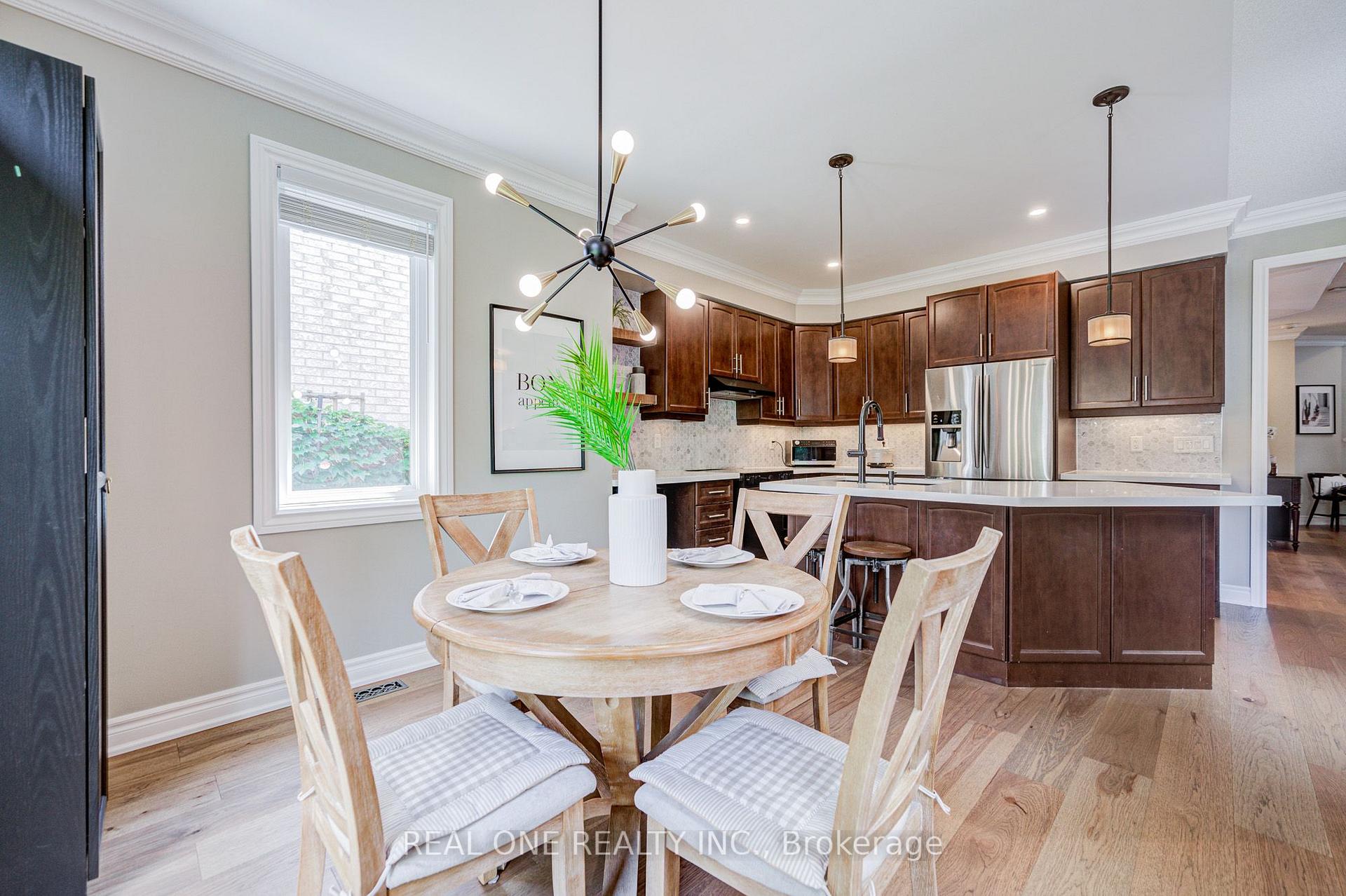 Photo 21 of 2463 Parkglen Avenue, Oakville, Westmount — HOMEH