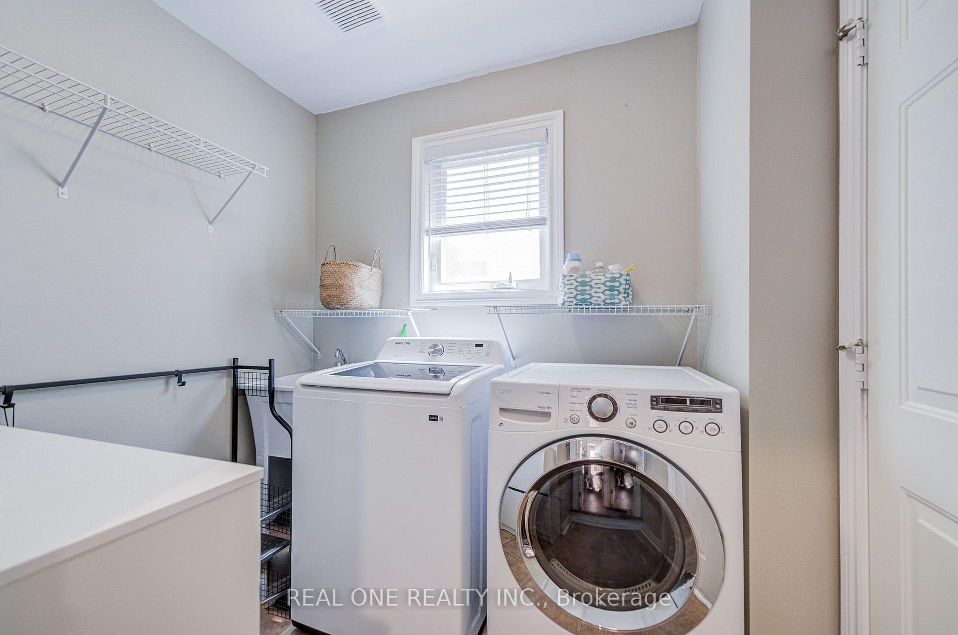 Photo 22 of 2463 Parkglen Avenue, Oakville, Westmount — HOMEH