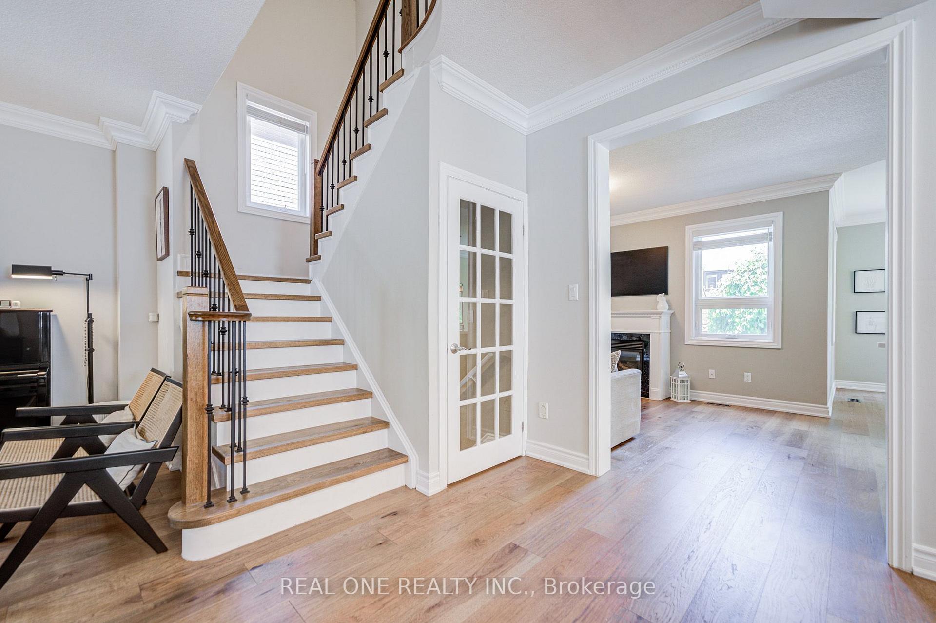 Photo 24 of 2463 Parkglen Avenue, Oakville, Westmount — HOMEH