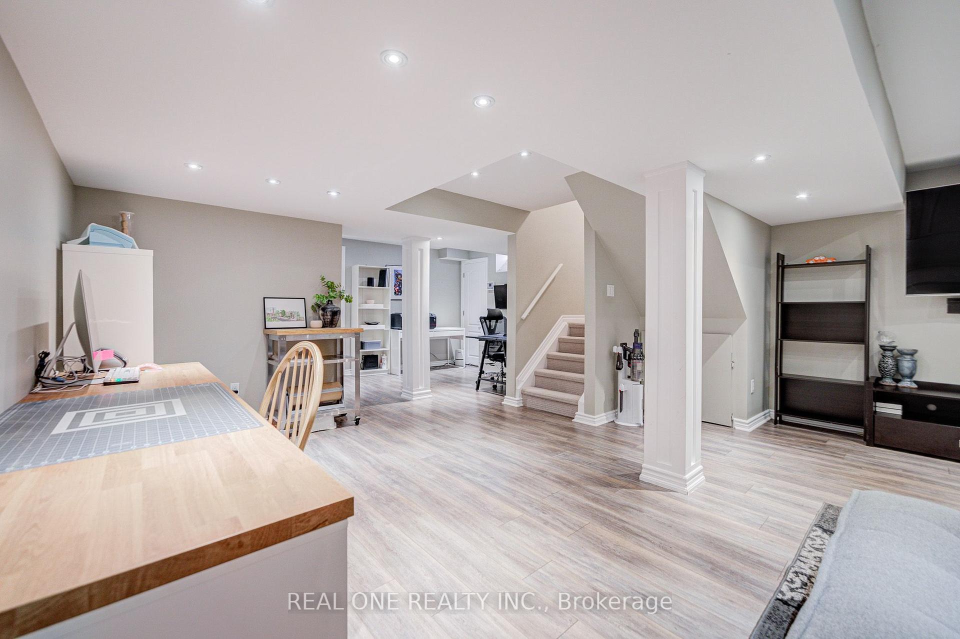 Photo 36 of 2463 Parkglen Avenue, Oakville, Westmount — HOMEH
