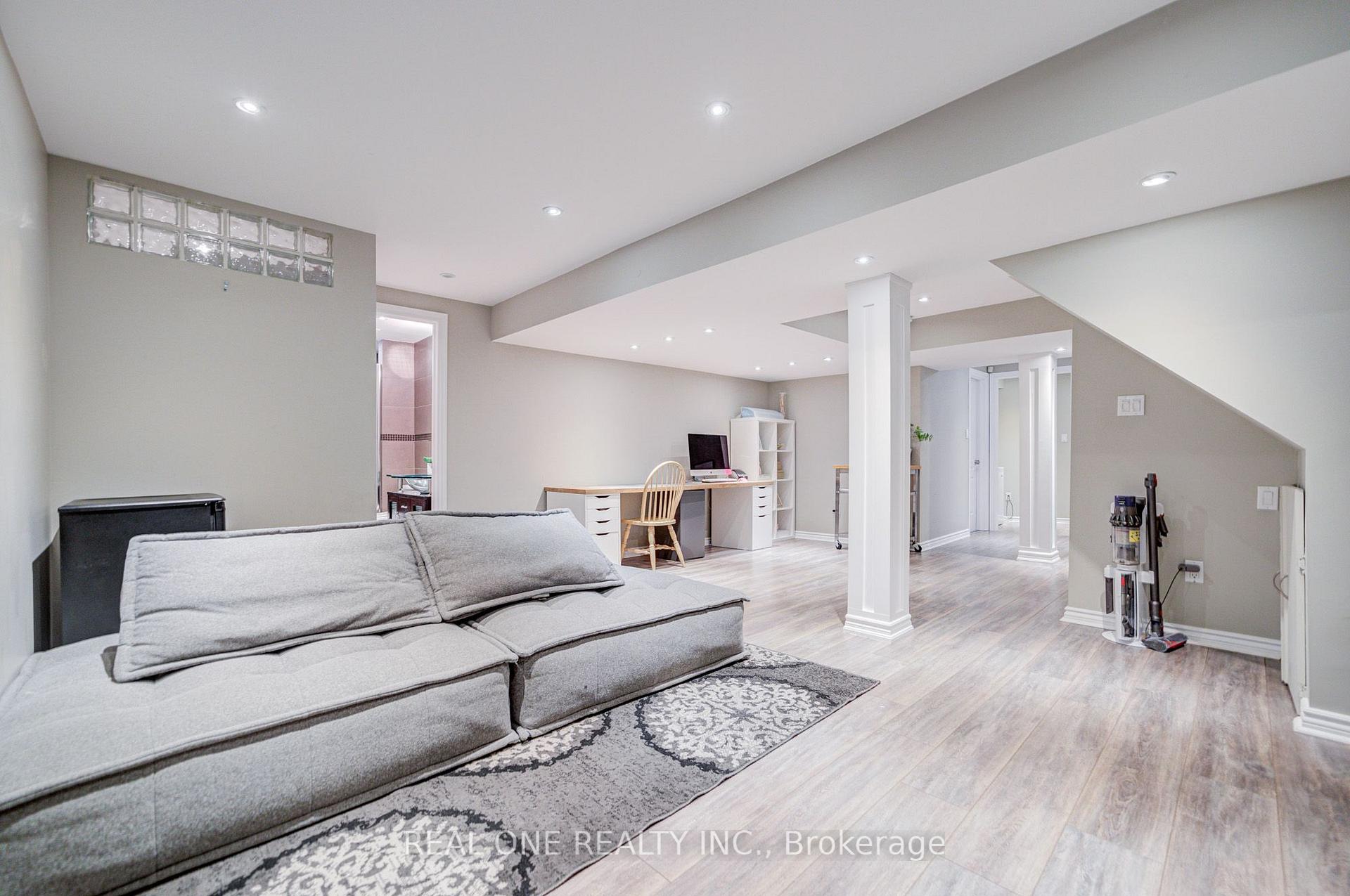 Photo 39 of 2463 Parkglen Avenue, Oakville, Westmount — HOMEH
