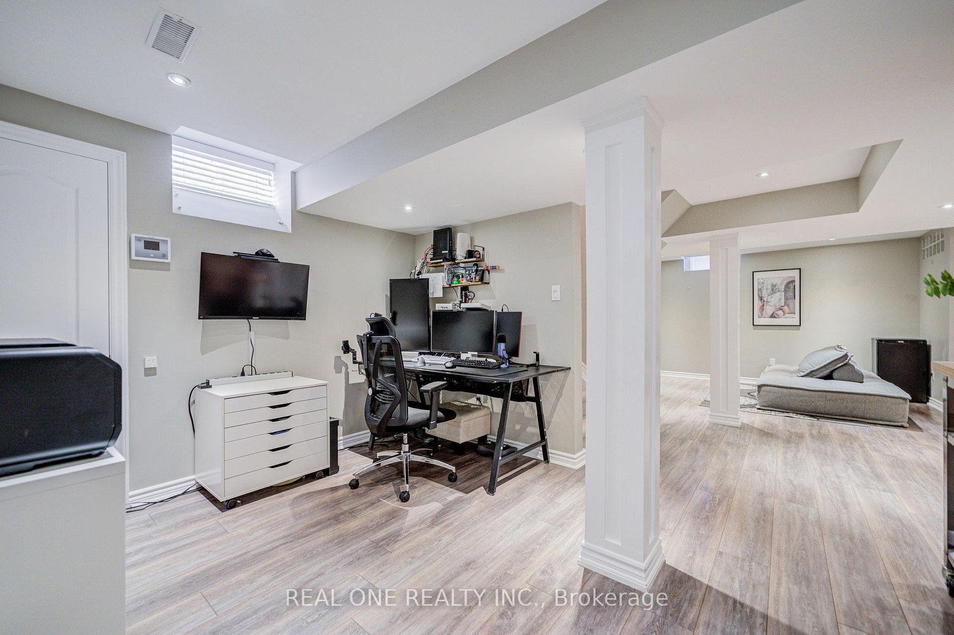 Photo 40 of 2463 Parkglen Avenue, Oakville, Westmount — HOMEH